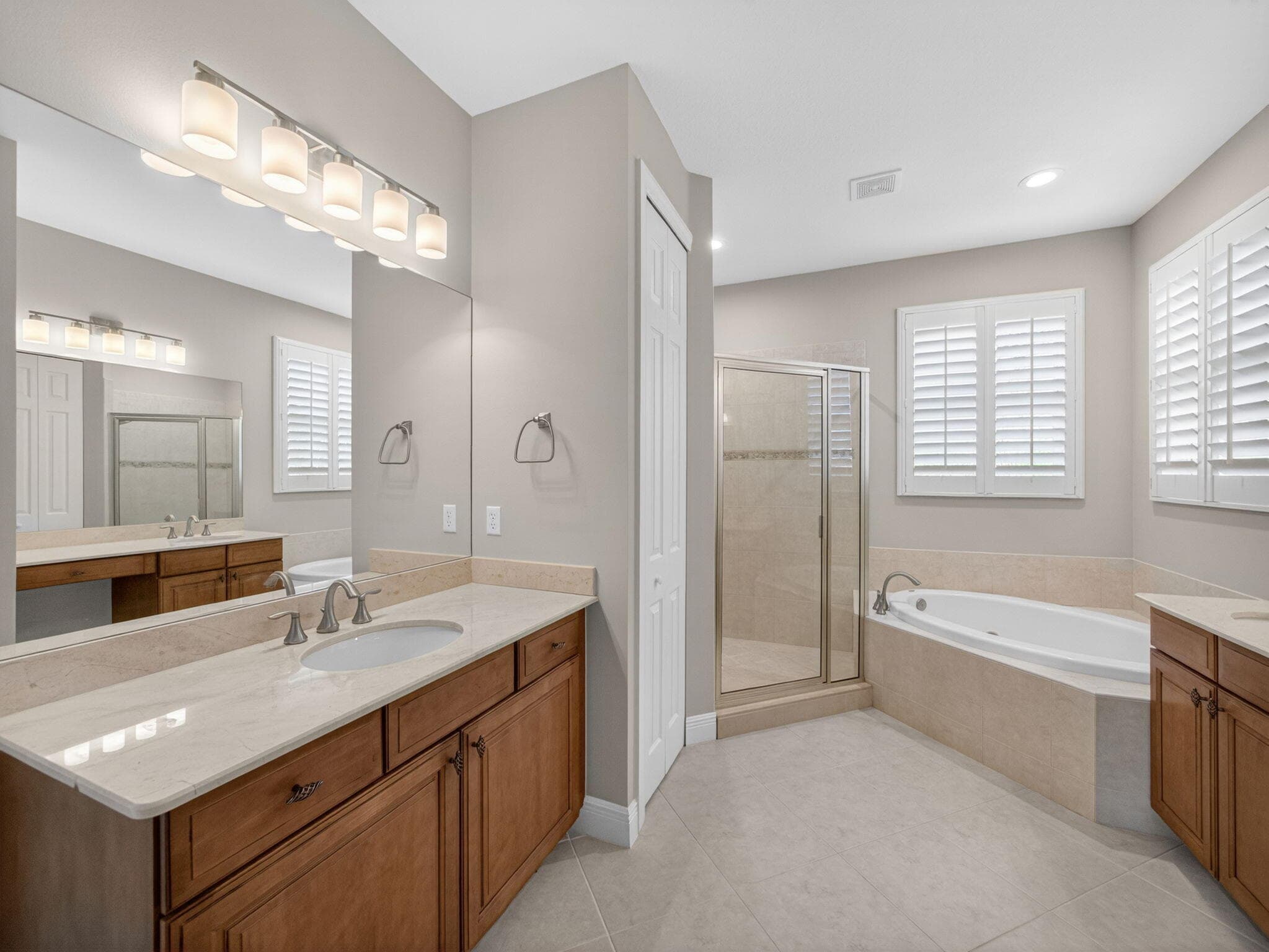 12054 Aviles Circle, Palm Beach Gardens, FL 33418 — photo 21 of 58