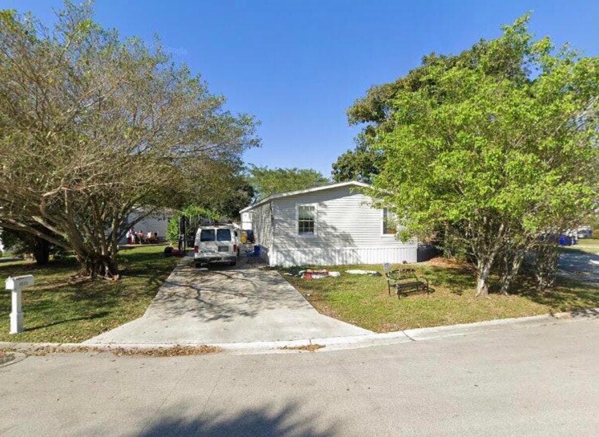 1401 SW 65th Way, Boca Raton, FL 33428 — photo 2 of 25