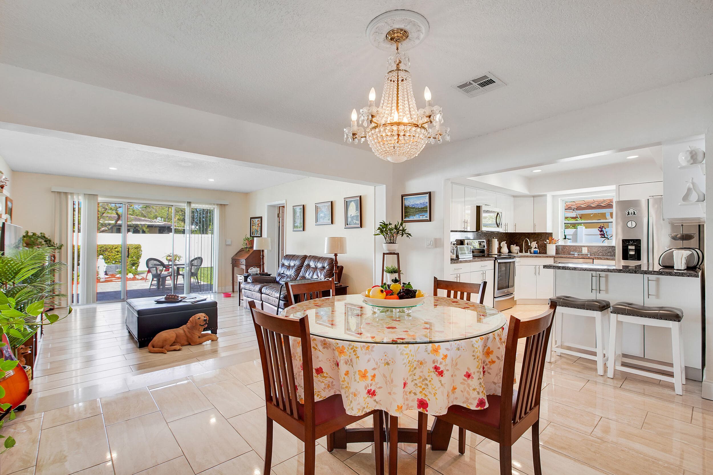 104 N 31st Court, Hollywood, FL 33021 — photo 9 of 35