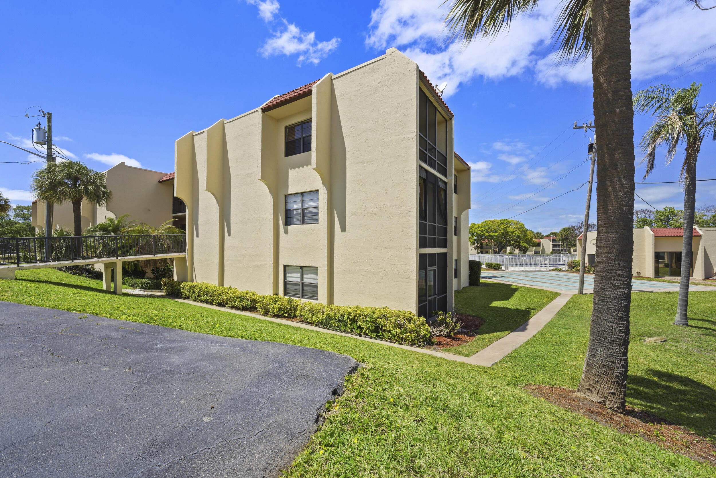 2050 Oleander Boulevard 1-106, Fort Pierce, FL 34950 — photo 19 of 37