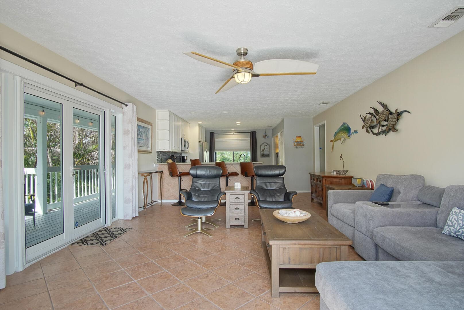 413 Hernando Street, Fort Pierce, FL 34949 — photo 9 of 43