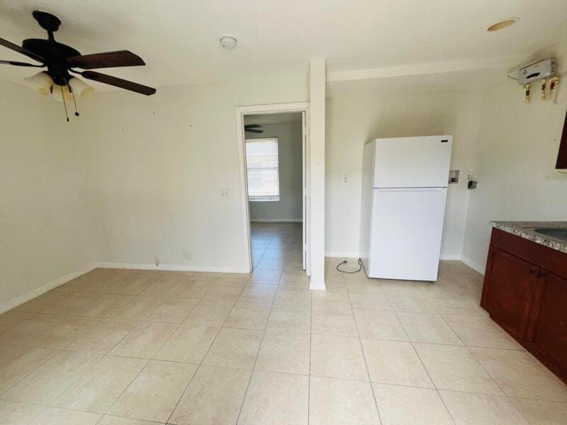 901 8th Street 3, West Palm Beach, FL 33401 — photo 2 of 7