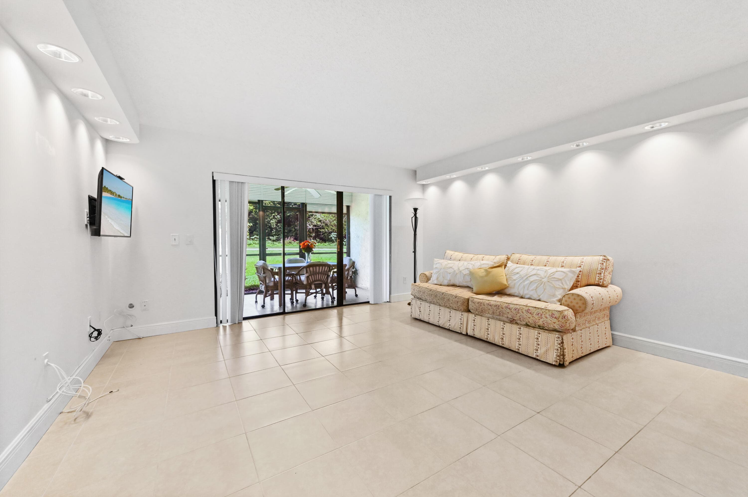 21215 Lago Circle C, Boca Raton, FL 33433 — photo 4 of 35