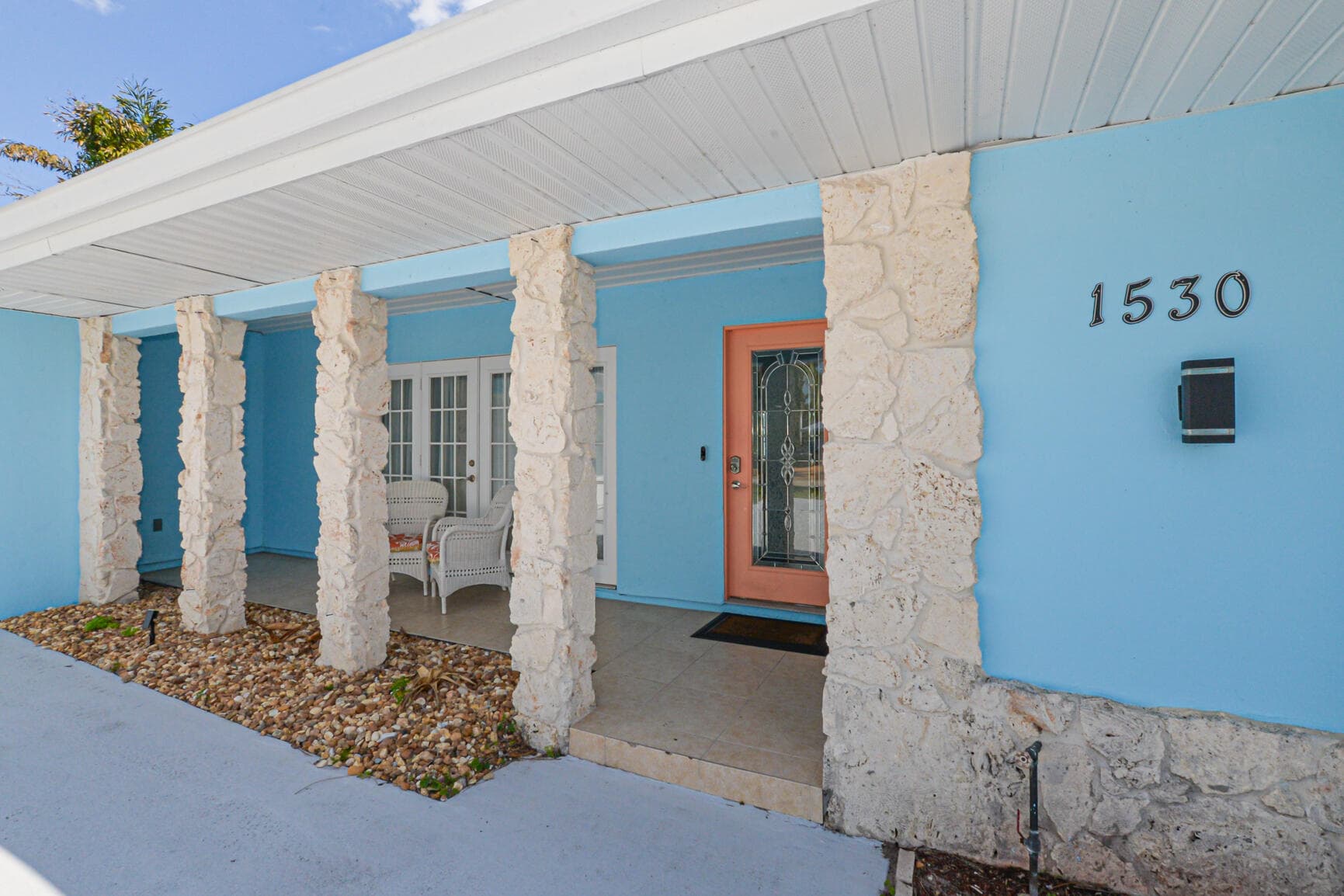 1530 SE Sunshine Avenue, Port St. Lucie, FL 34952 — photo 3 of 39