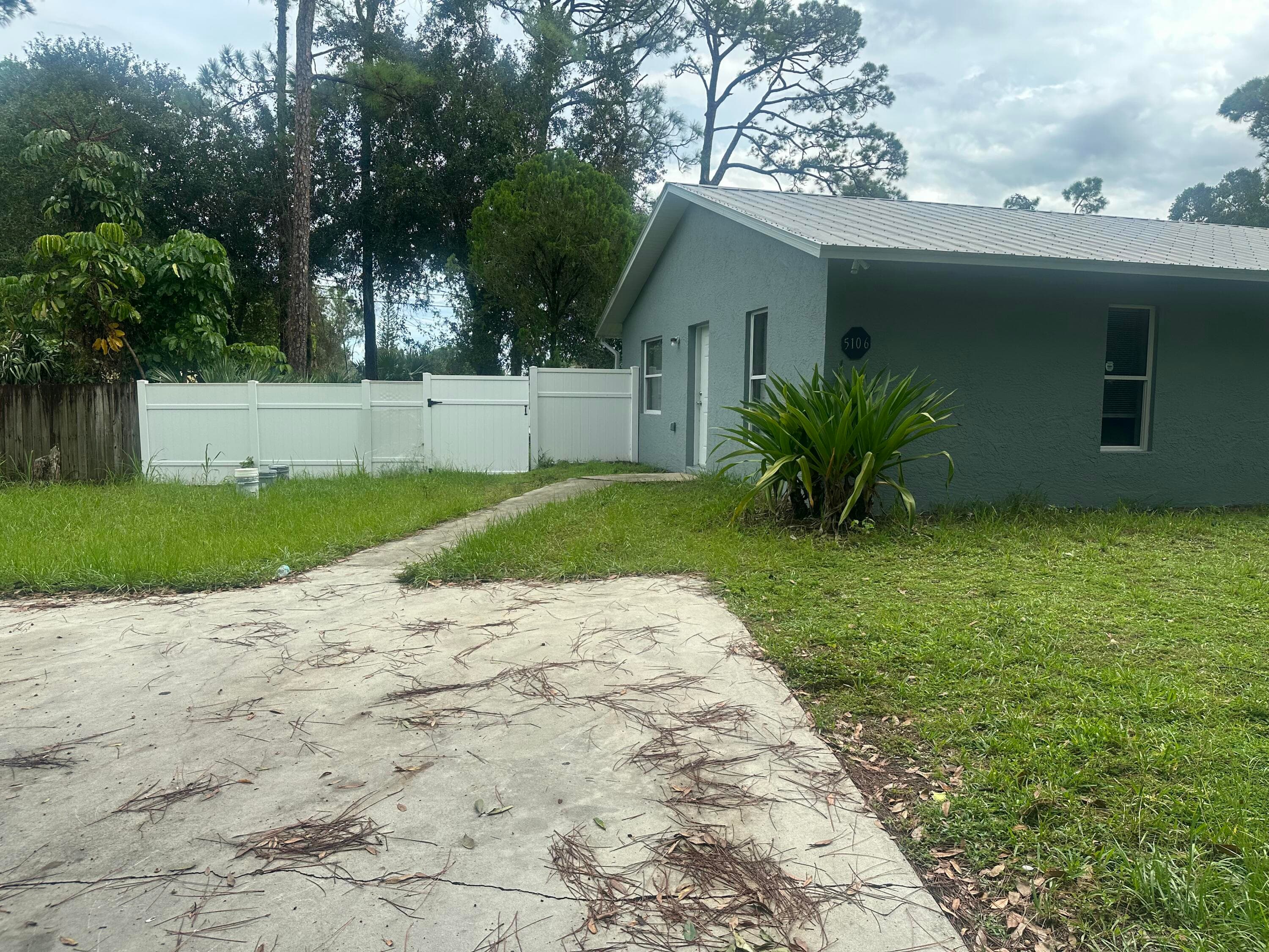 5106 Sanibel Avenue, Fort Pierce, FL 34951 — photo 3 of 21