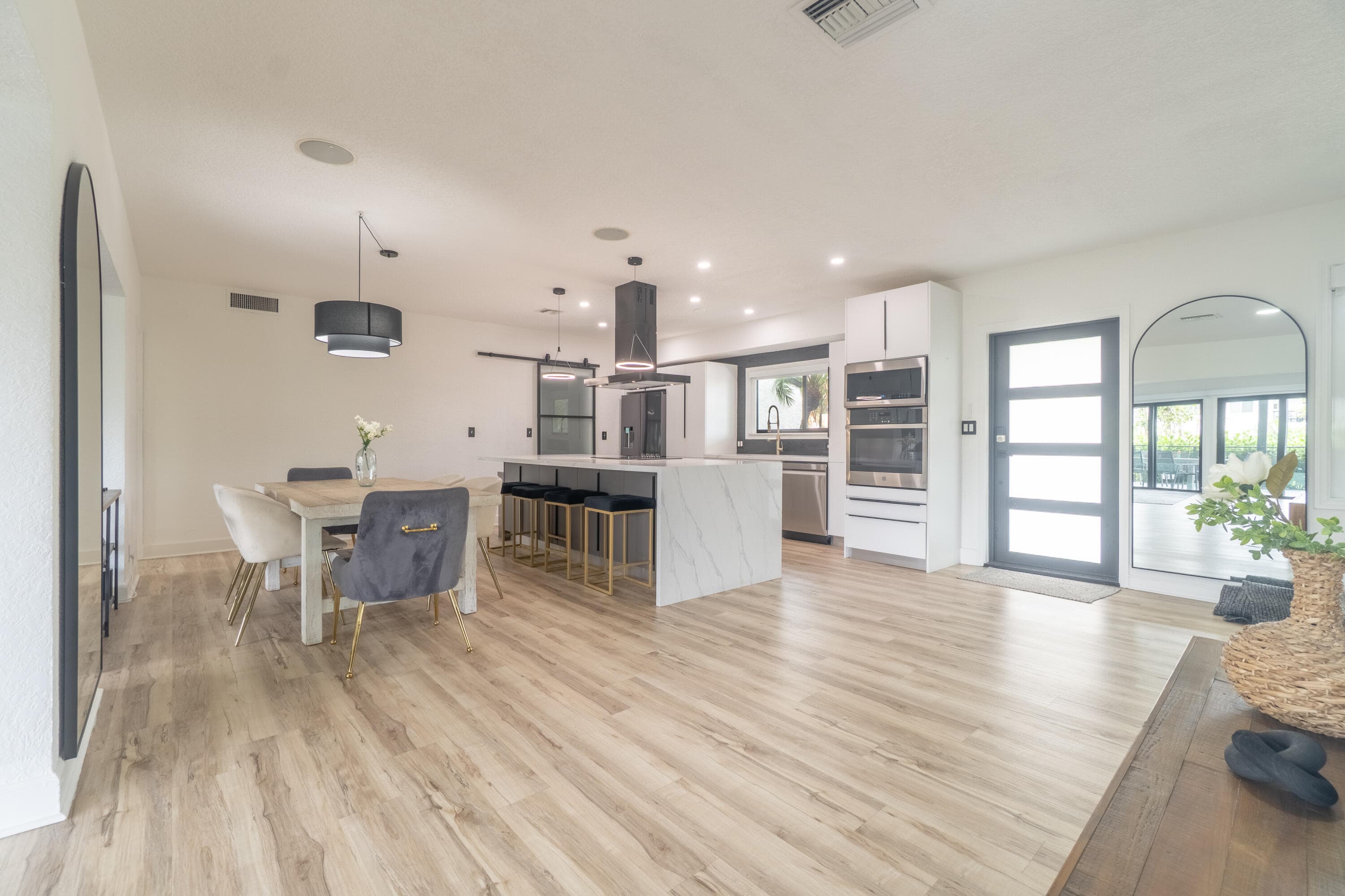 2878 NE 26th Street, Fort Lauderdale, FL 33305 — photo 4 of 40