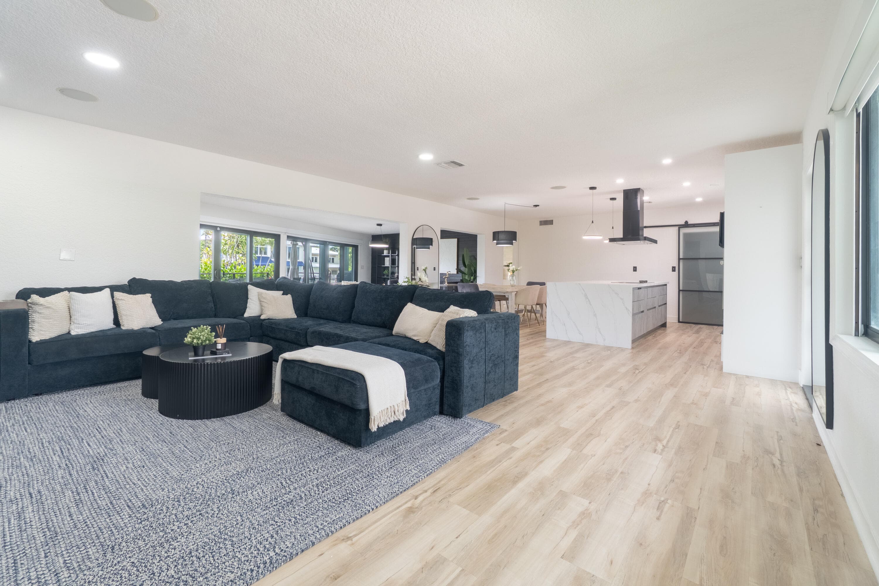 2878 NE 26th Street, Fort Lauderdale, FL 33305 — photo 3 of 40