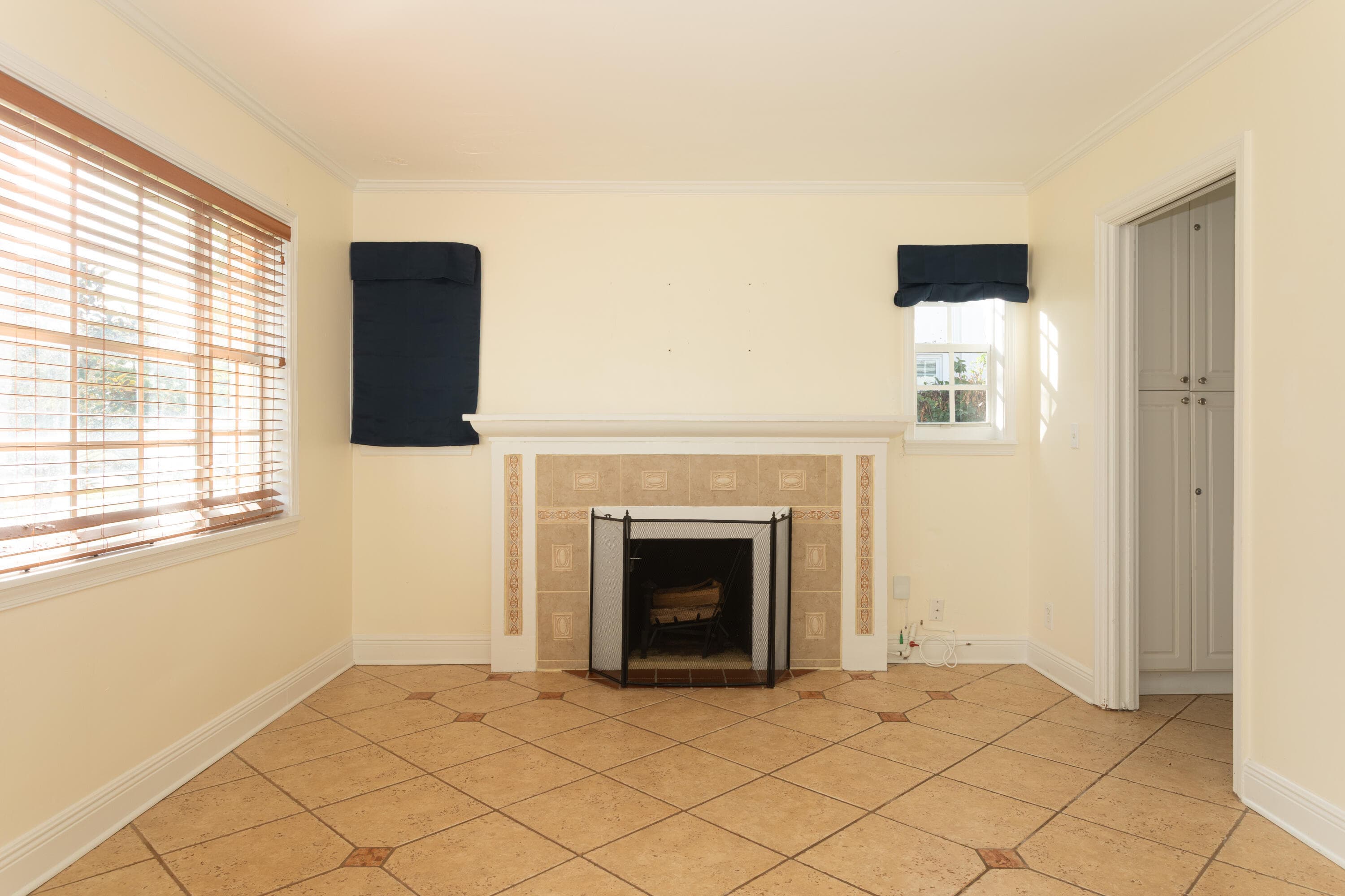245 Cortez Road, West Palm Beach, FL 33405 — photo 12 of 33