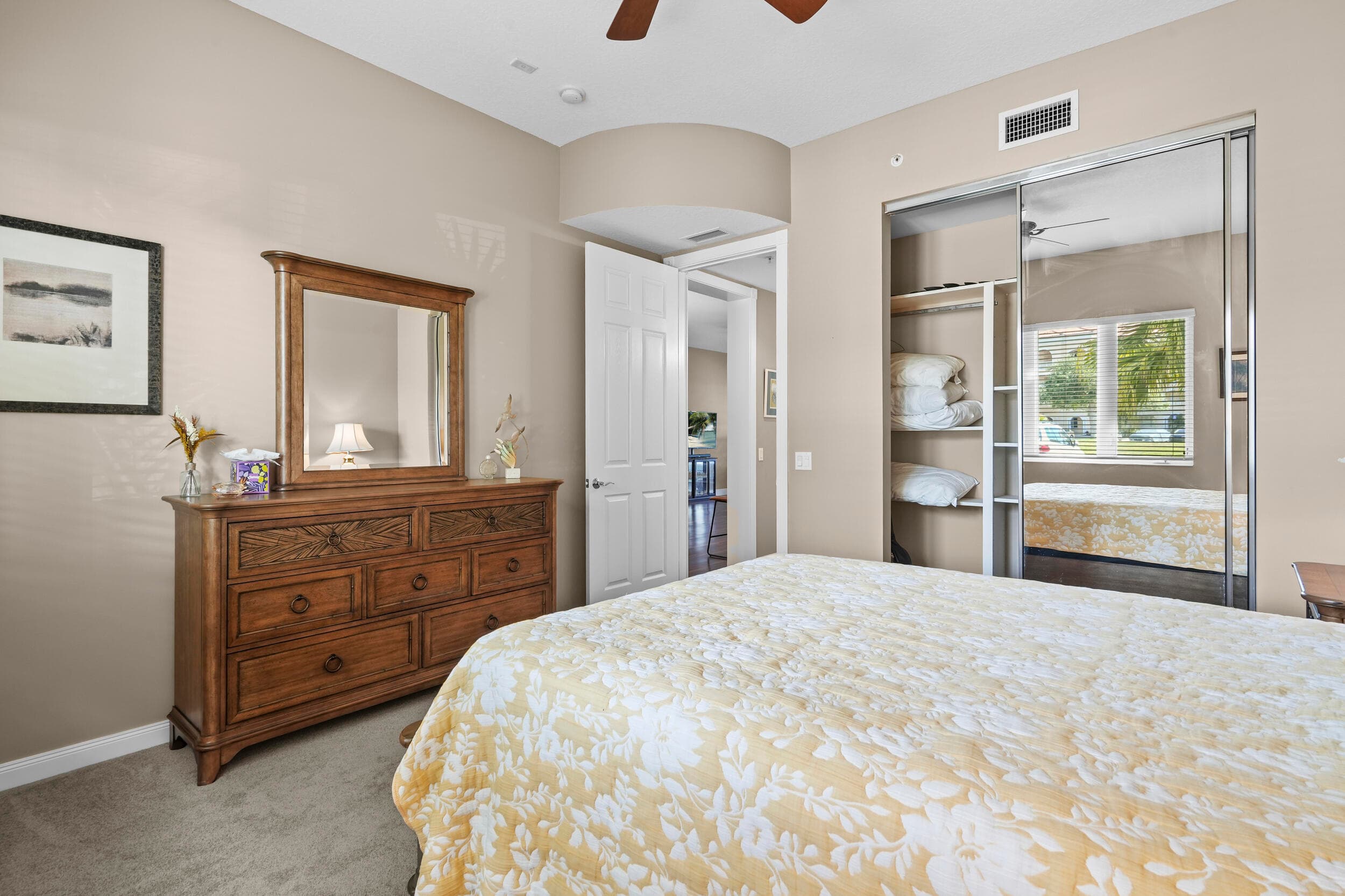 16 W Harbour Isle Dr Drive W 106, Fort Pierce, FL 34949 — photo 26 of 52