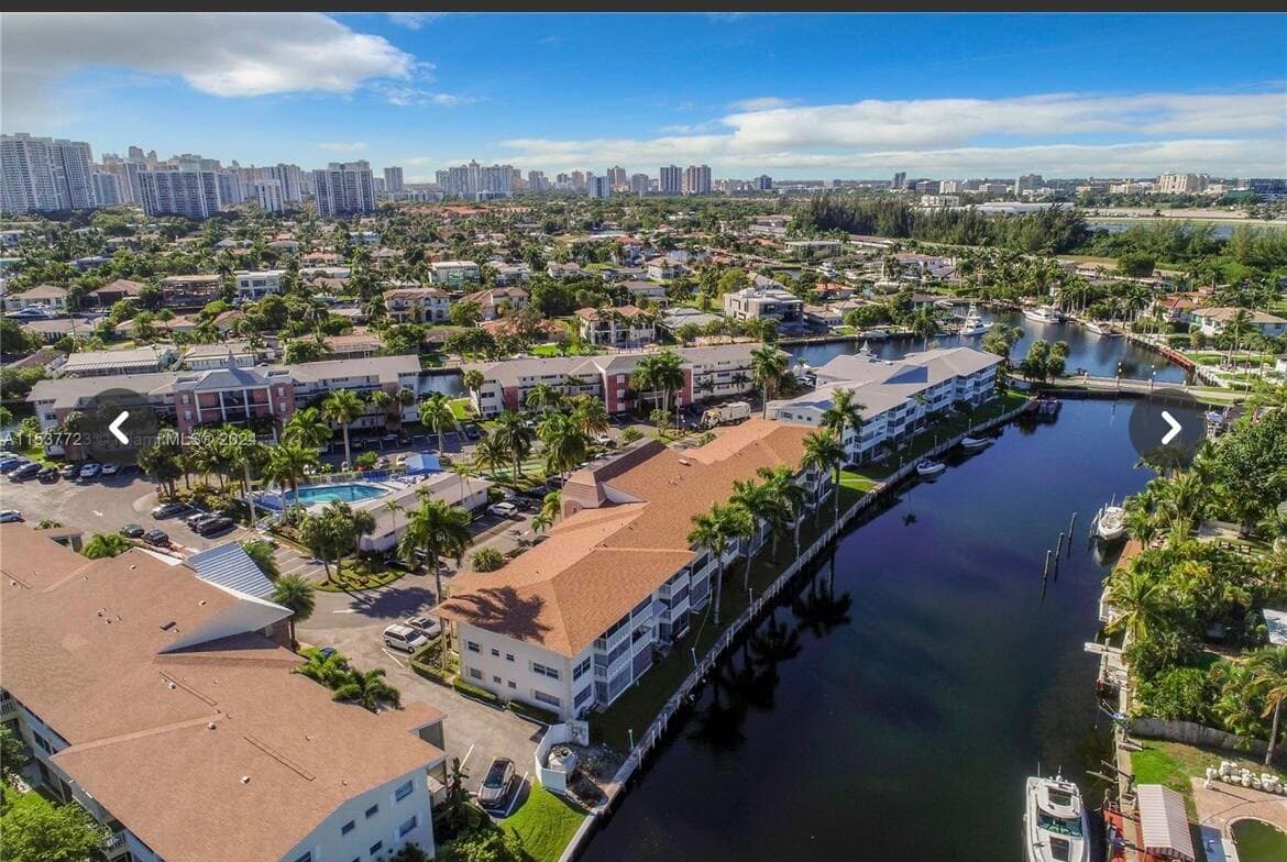 460 Paradise Isle Boulevard 205, Hallandale Beach, FL 33009 — photo 15 of 26