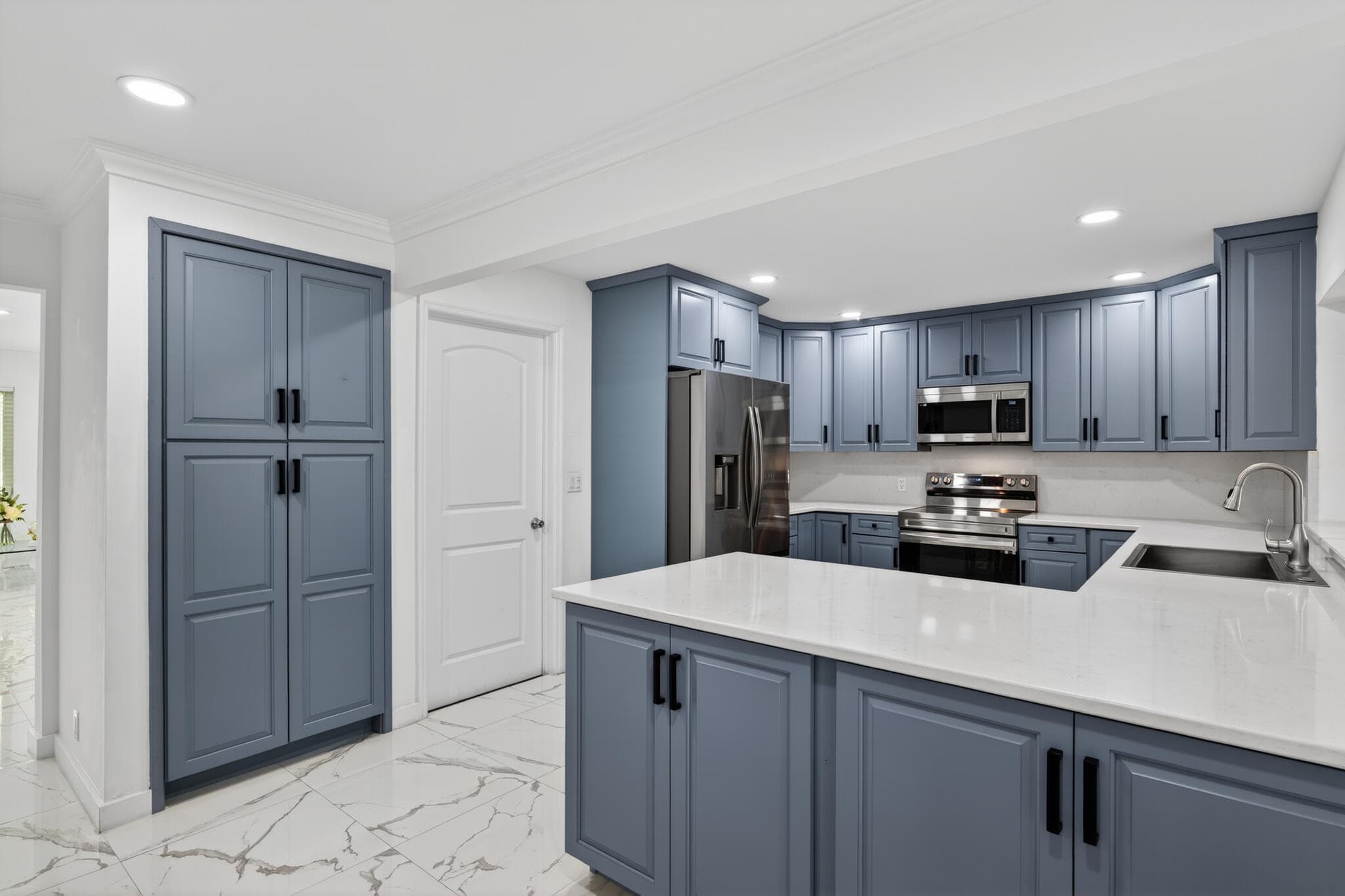 6890 NW 31st Way, Fort Lauderdale, FL 33309 — photo 10 of 37