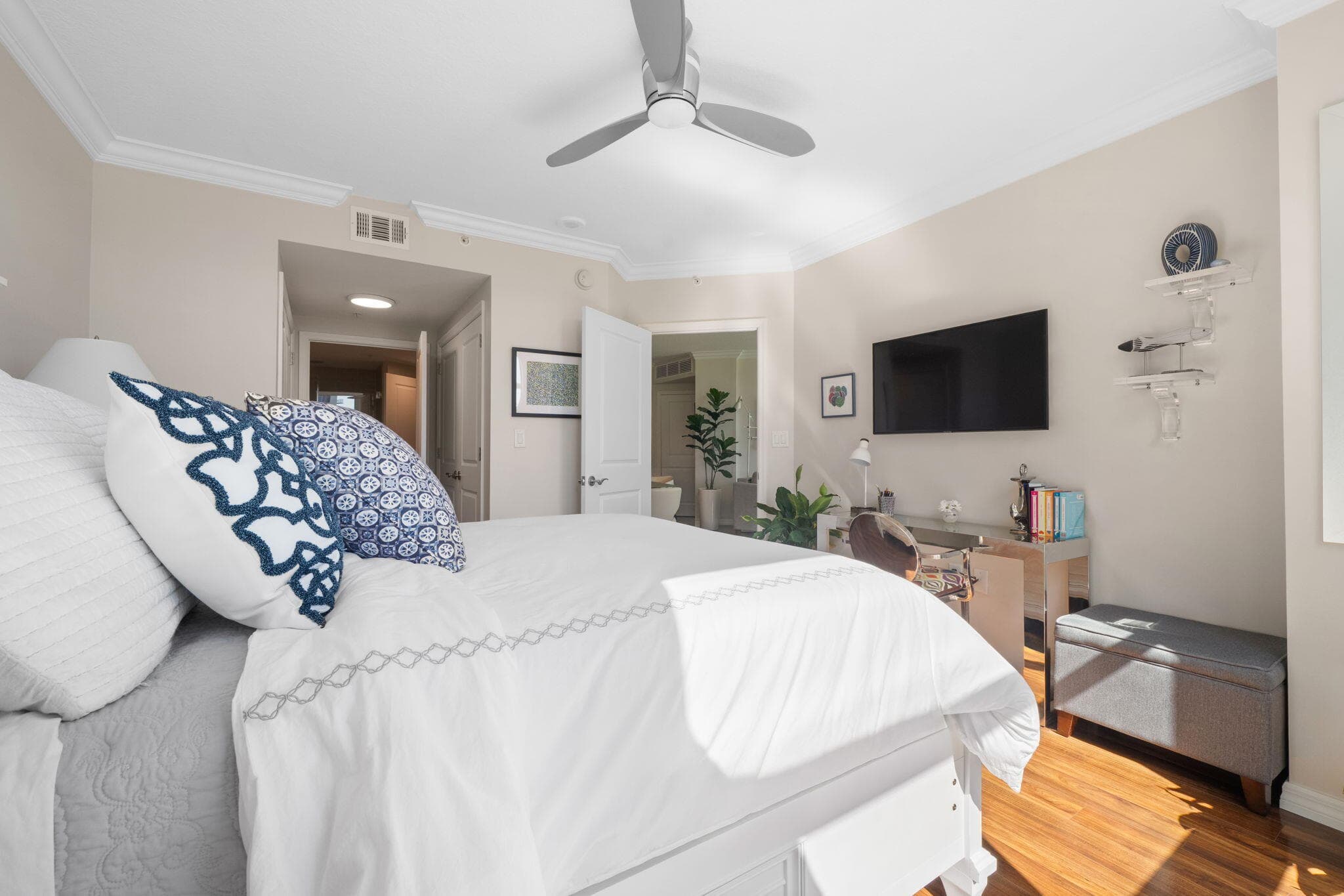 347 N New River Dr Drive E 610, Fort Lauderdale, FL 33301 — photo 12 of 36