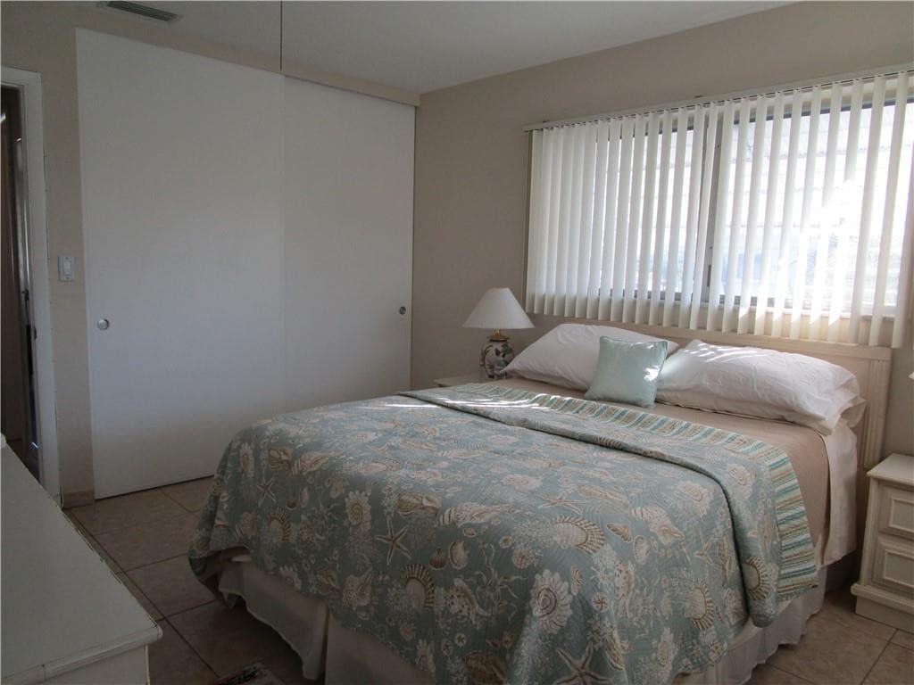2000 NE 51st Court 201, Fort Lauderdale, FL 33308 — photo 6 of 14