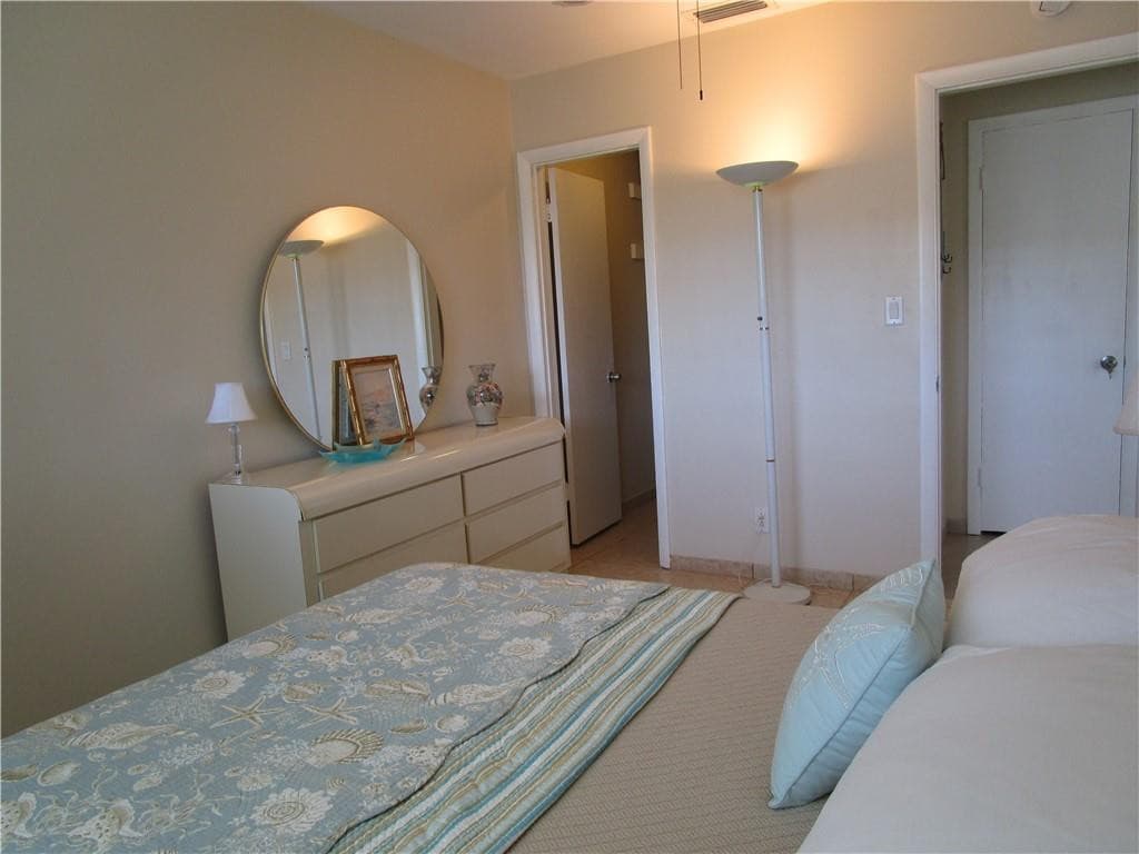2000 NE 51st Court 201, Fort Lauderdale, FL 33308 — photo 10 of 14