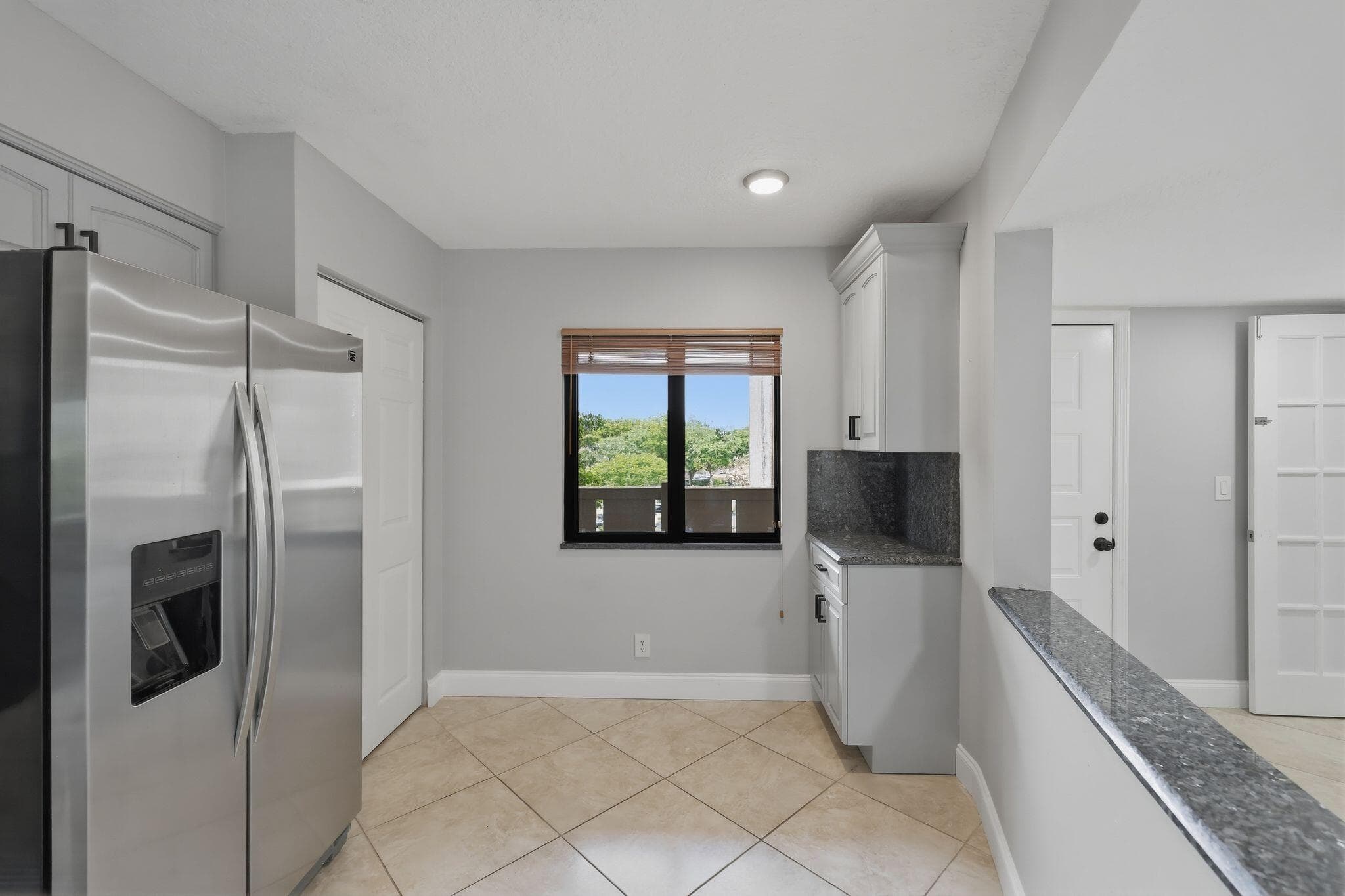 2206 S Cypress Bend Drive 401, Pompano Beach, FL 33069 — photo 8 of 50