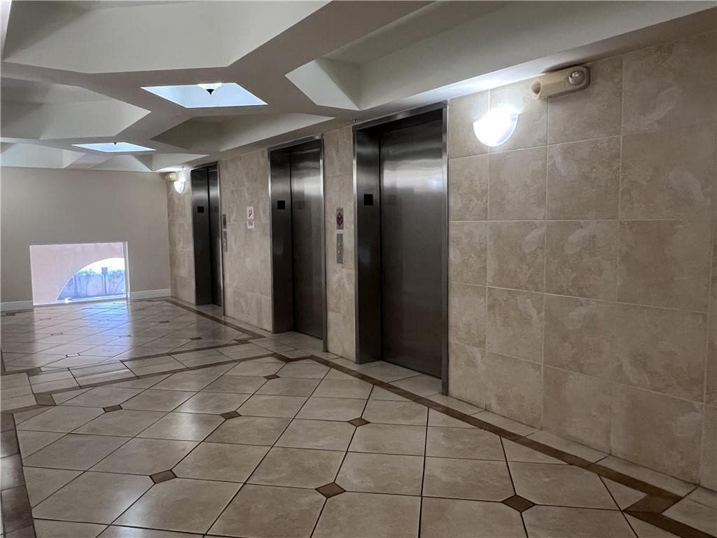 18335 NW 68 Avenue 2455-516, Hialeah, FL 33015 — photo 8 of 14
