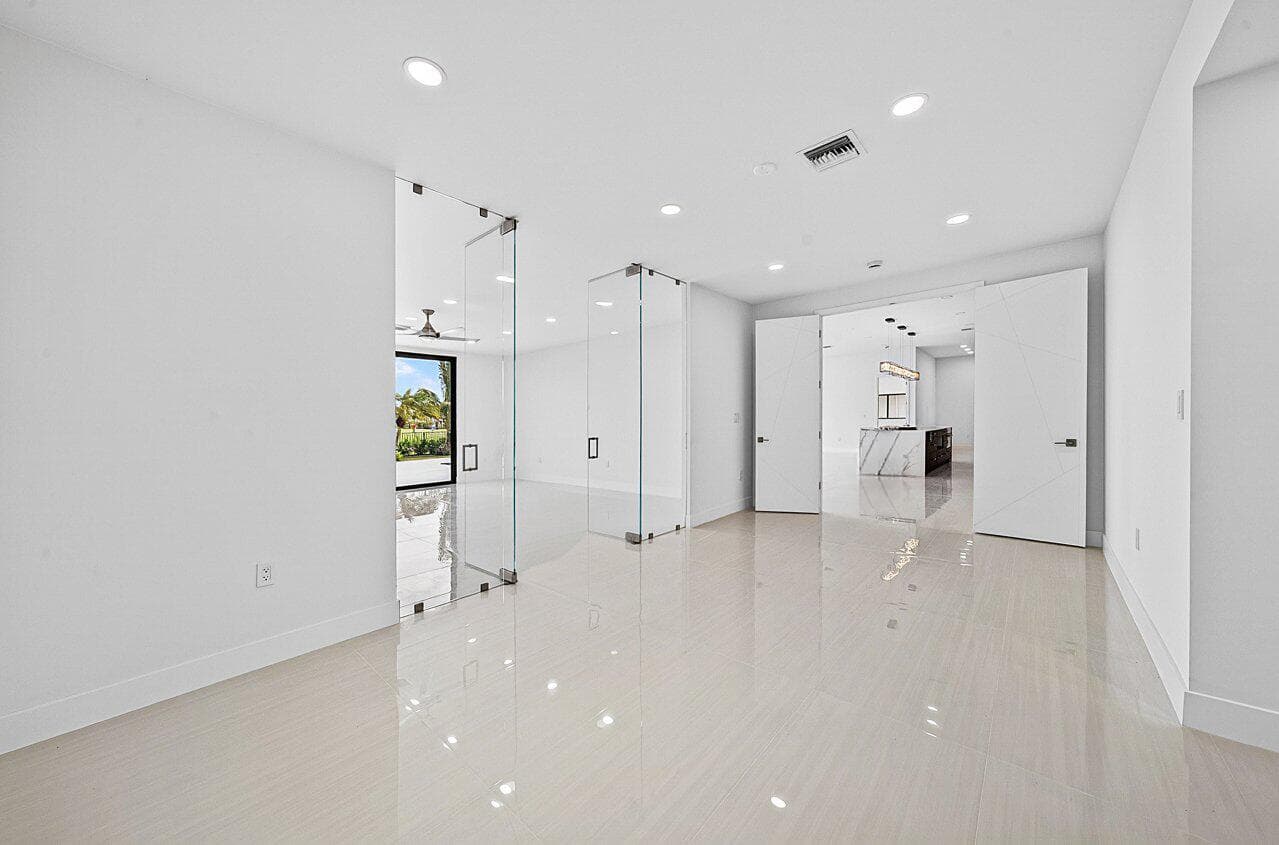 4887 Bocaire Boulevard, Boca Raton, FL 33487 — photo 24 of 61