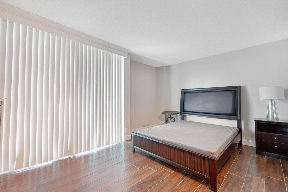 2400 Presidential Way 1206, West Palm Beach, FL 33401 — photo 22 of 39