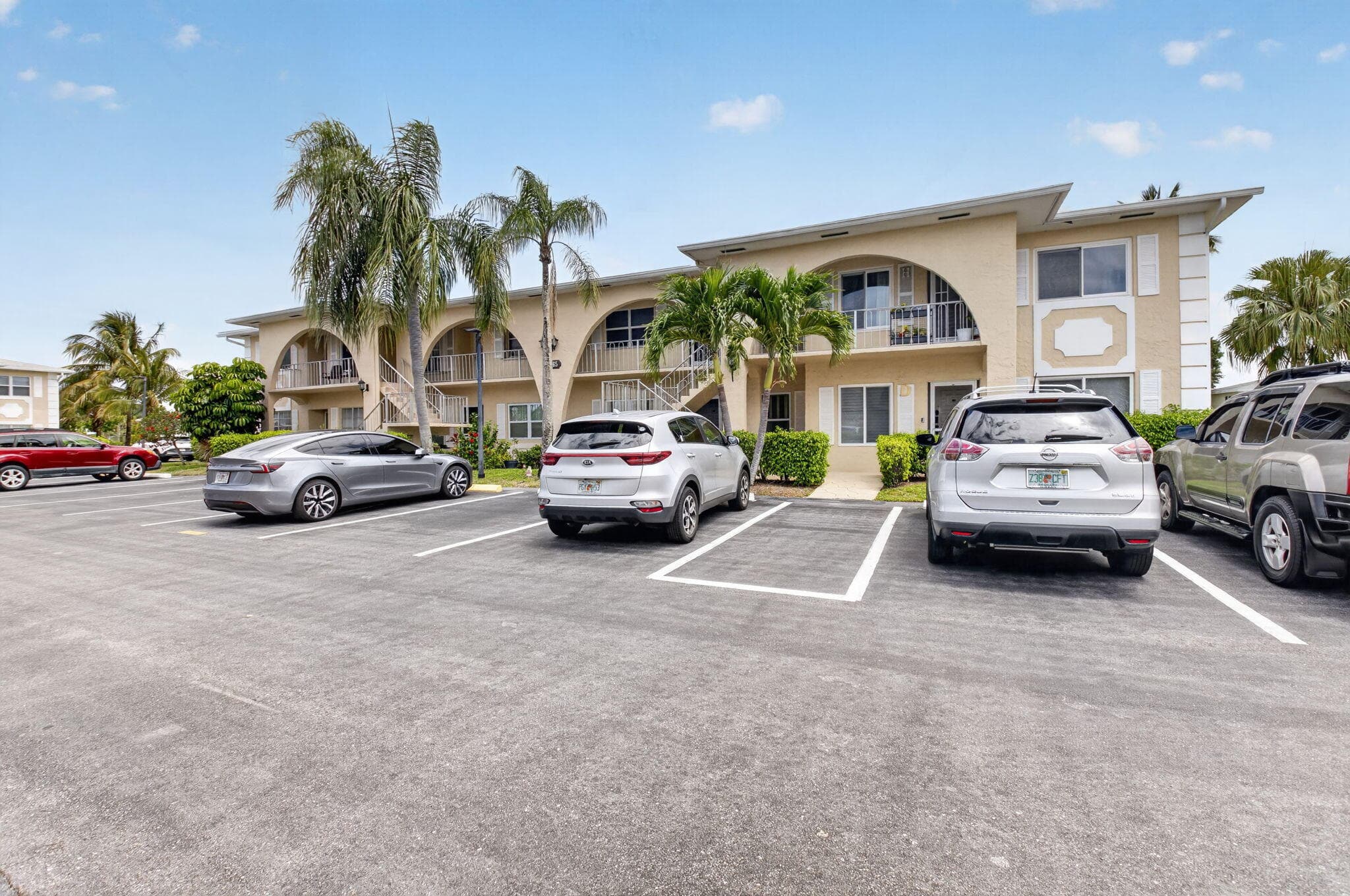 13765 Flora Place H, Delray Beach, FL 33484 — photo 2 of 35