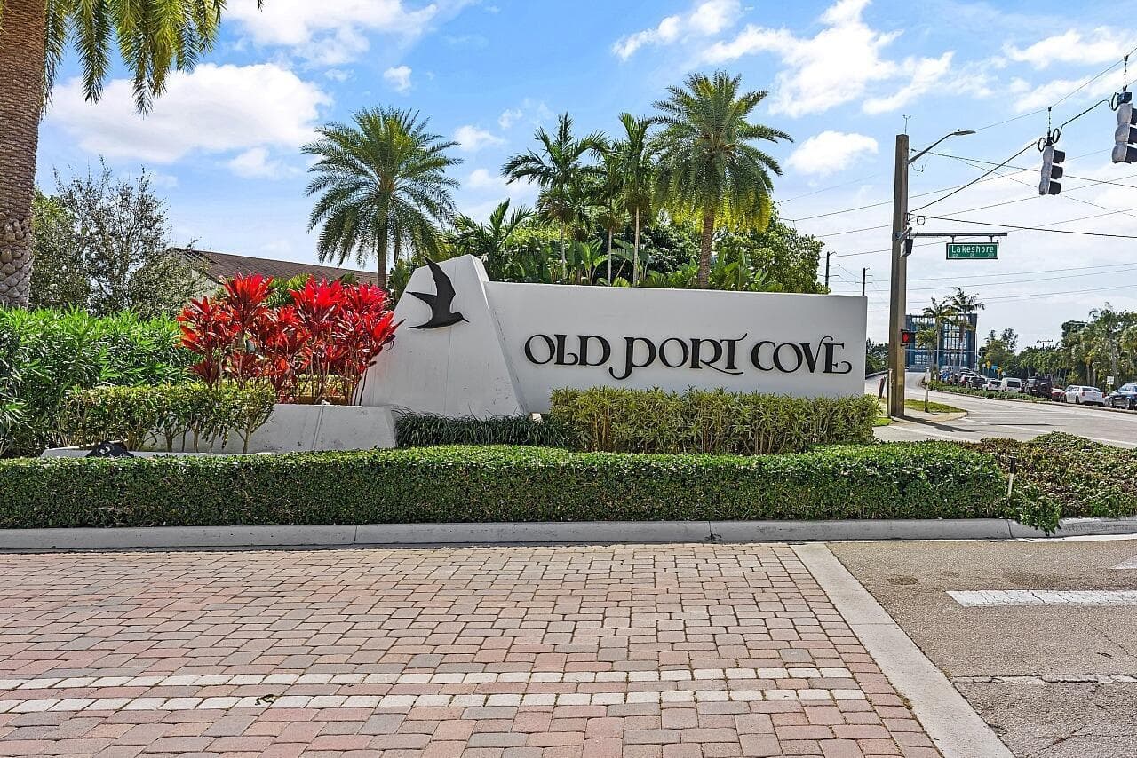 100 Lakeshore Drive 252, North Palm Beach, FL 33408 — photo 2 of 31