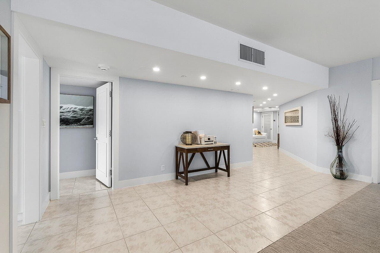 100 Lakeshore Drive 252, North Palm Beach, FL 33408 — photo 5 of 31