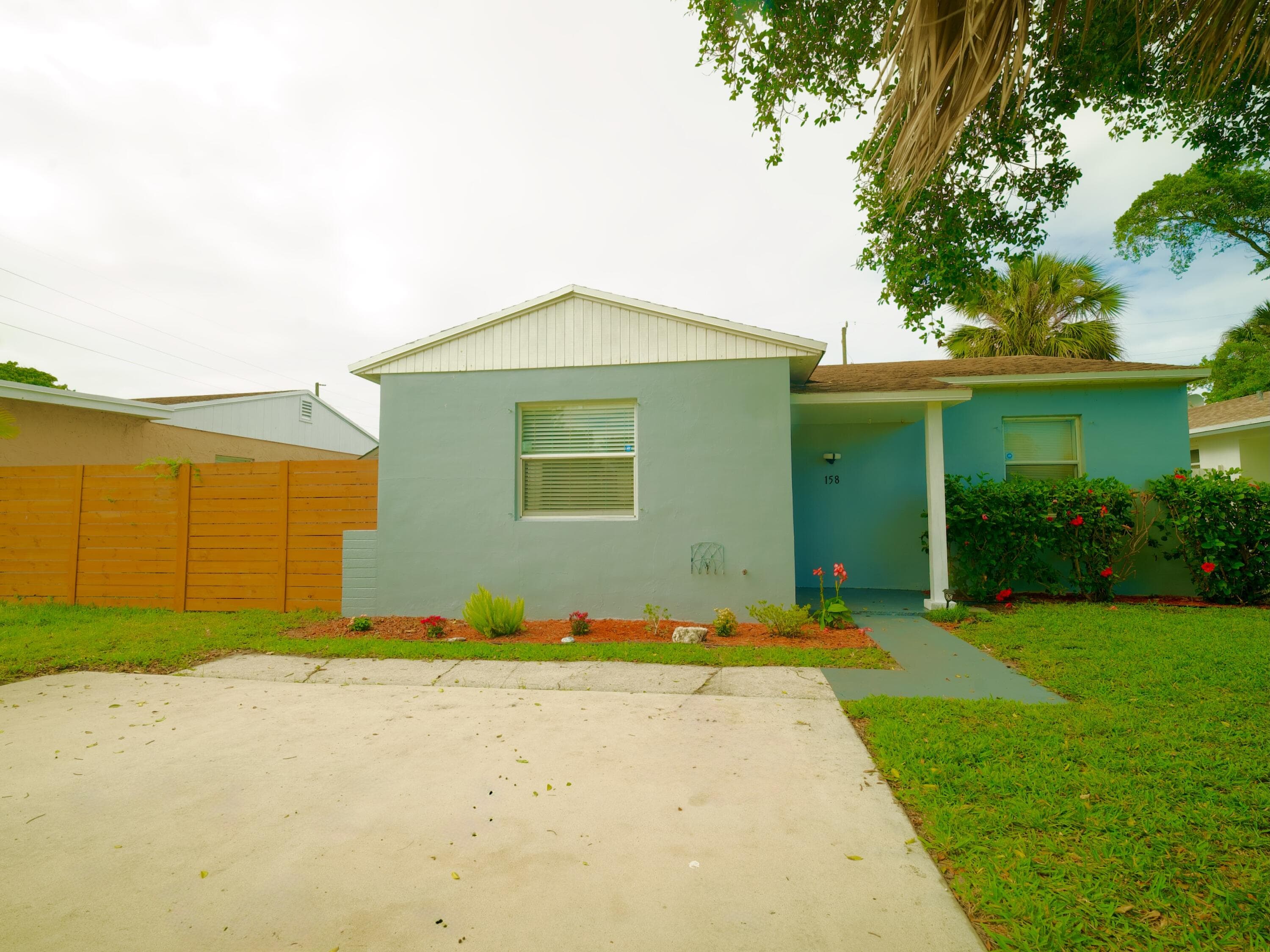 158 W 25th Street, Riviera Beach, FL 33404 — photo 1 of 24