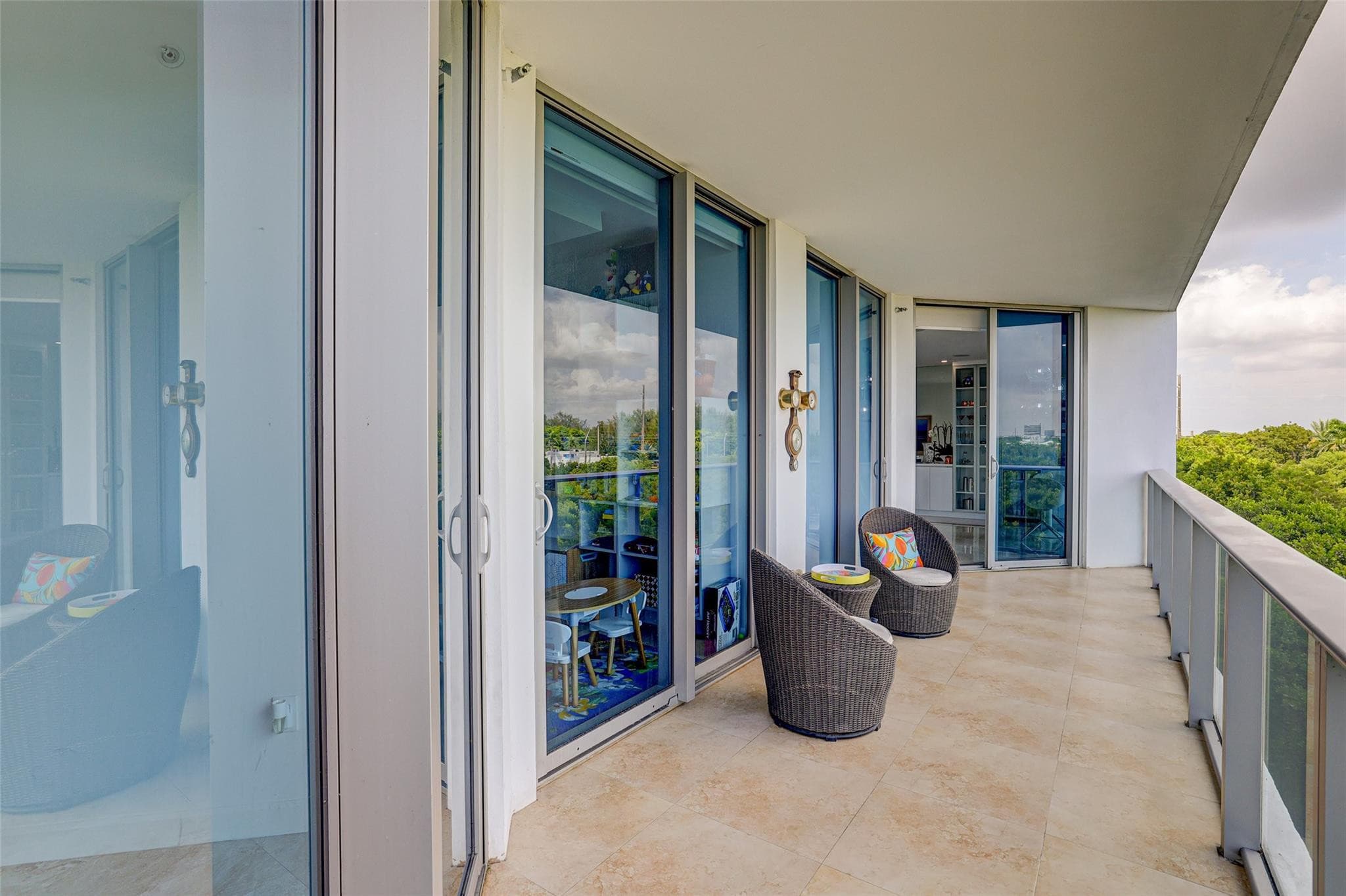 17301 Biscayne Boulevard 406, North Miami Beach, FL 33160 — photo 22 of 25