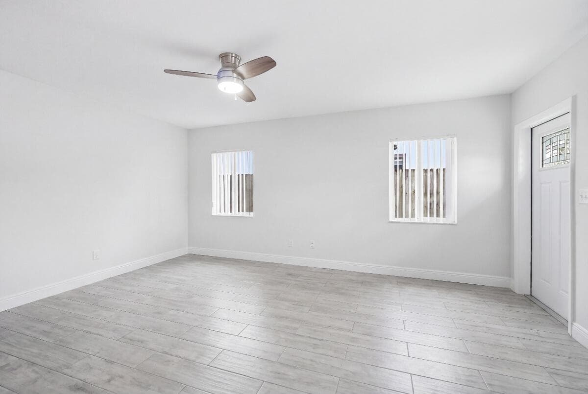 712 NE 10th Avenue, Pompano Beach, FL 33060 — photo 8 of 23