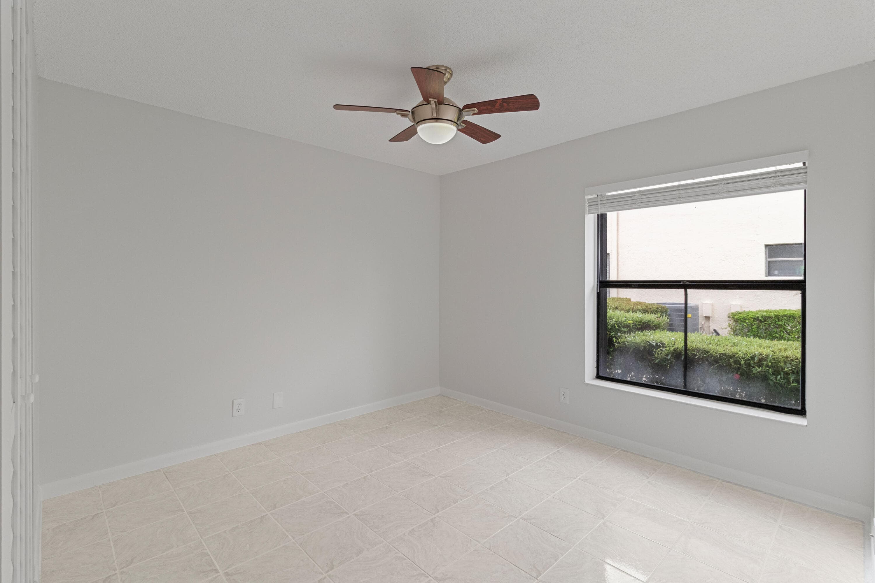 8641 W Boca Glades Blvd Boulevard W B, Boca Raton, FL 33434 — photo 8 of 31