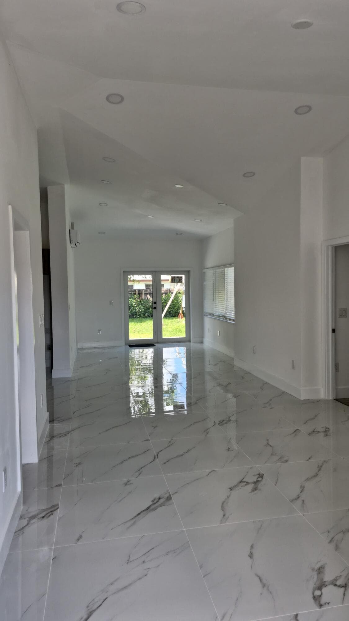 111 NE 45 Street, Oakland Park, FL 33334 — photo 3 of 13