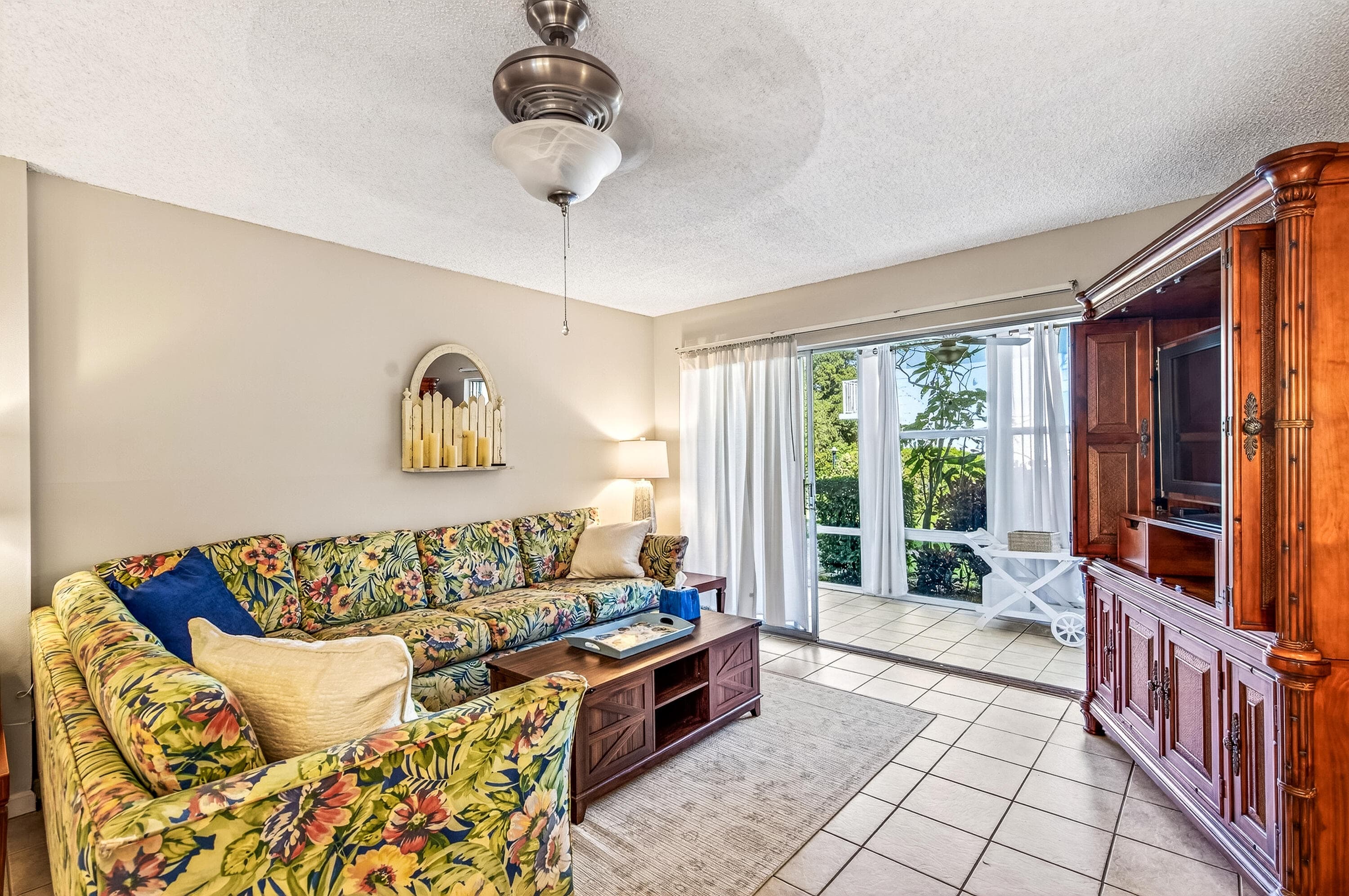 1901 Indian River Boulevard 105-e, Vero Beach, FL 32960 — photo 10 of 42