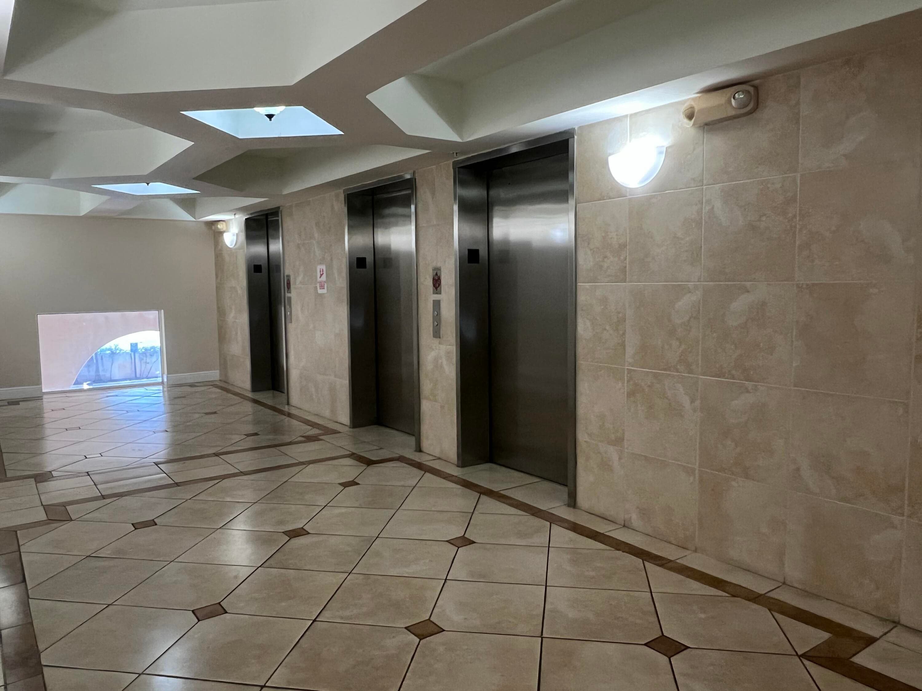 18335 NW 68 Avenue 245-406, Hialeah, FL 33015 — photo 12 of 20