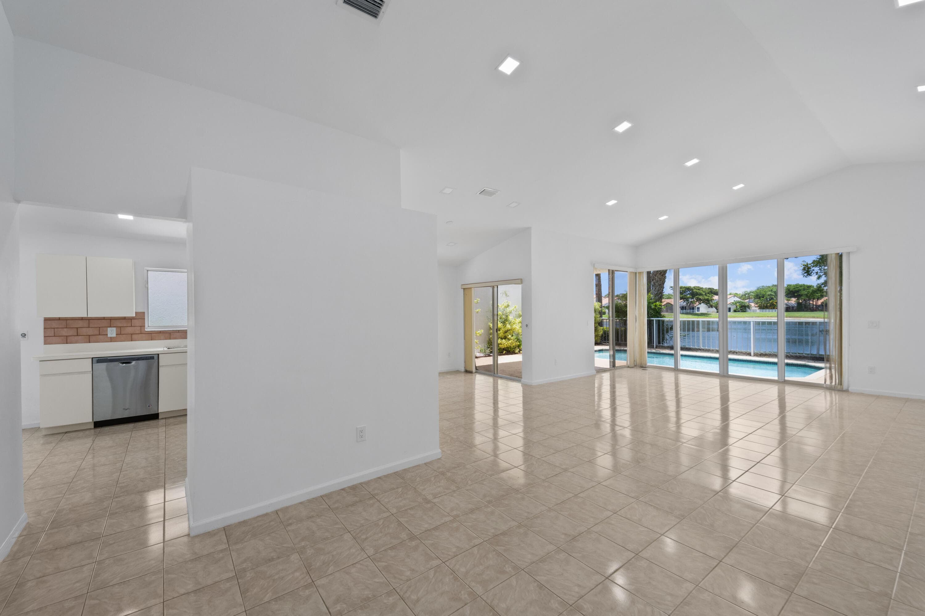 22586 Esplanada Drive, Boca Raton, FL 33433 — photo 10 of 34