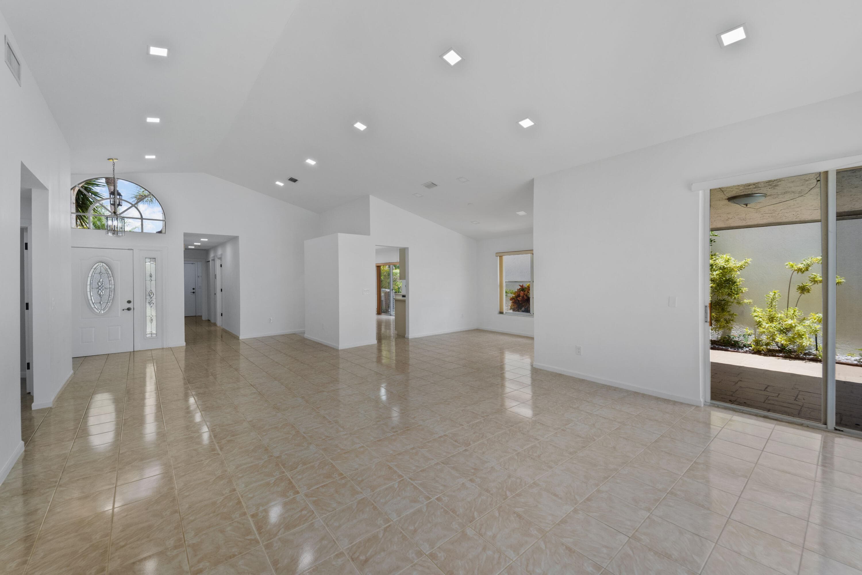 22586 Esplanada Drive, Boca Raton, FL 33433 — photo 11 of 34