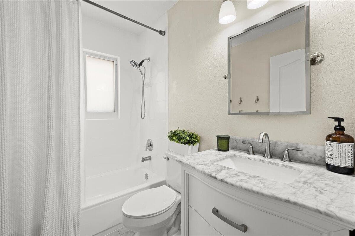 14525 NW 88th Avenue, Miami Lakes, FL 33018 — photo 22 of 31