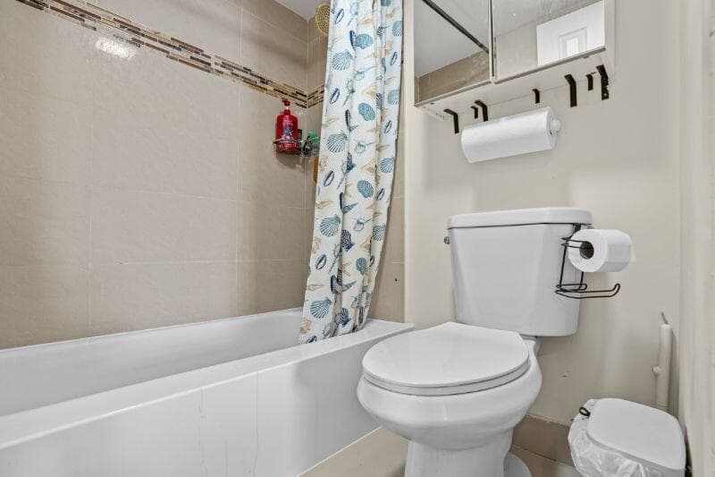 3675 N Country Club Drive 2401, Aventura, FL 33180 — photo 10 of 25