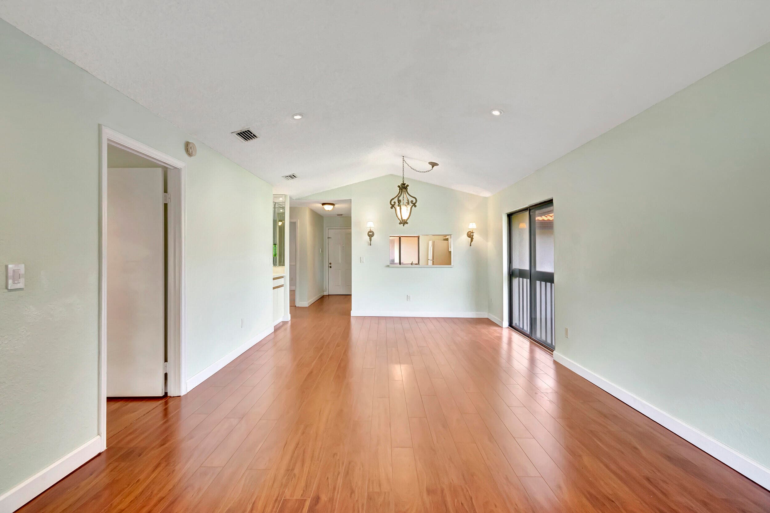 351 Club Circle 207, Boca Raton, FL 33487 — photo 5 of 28