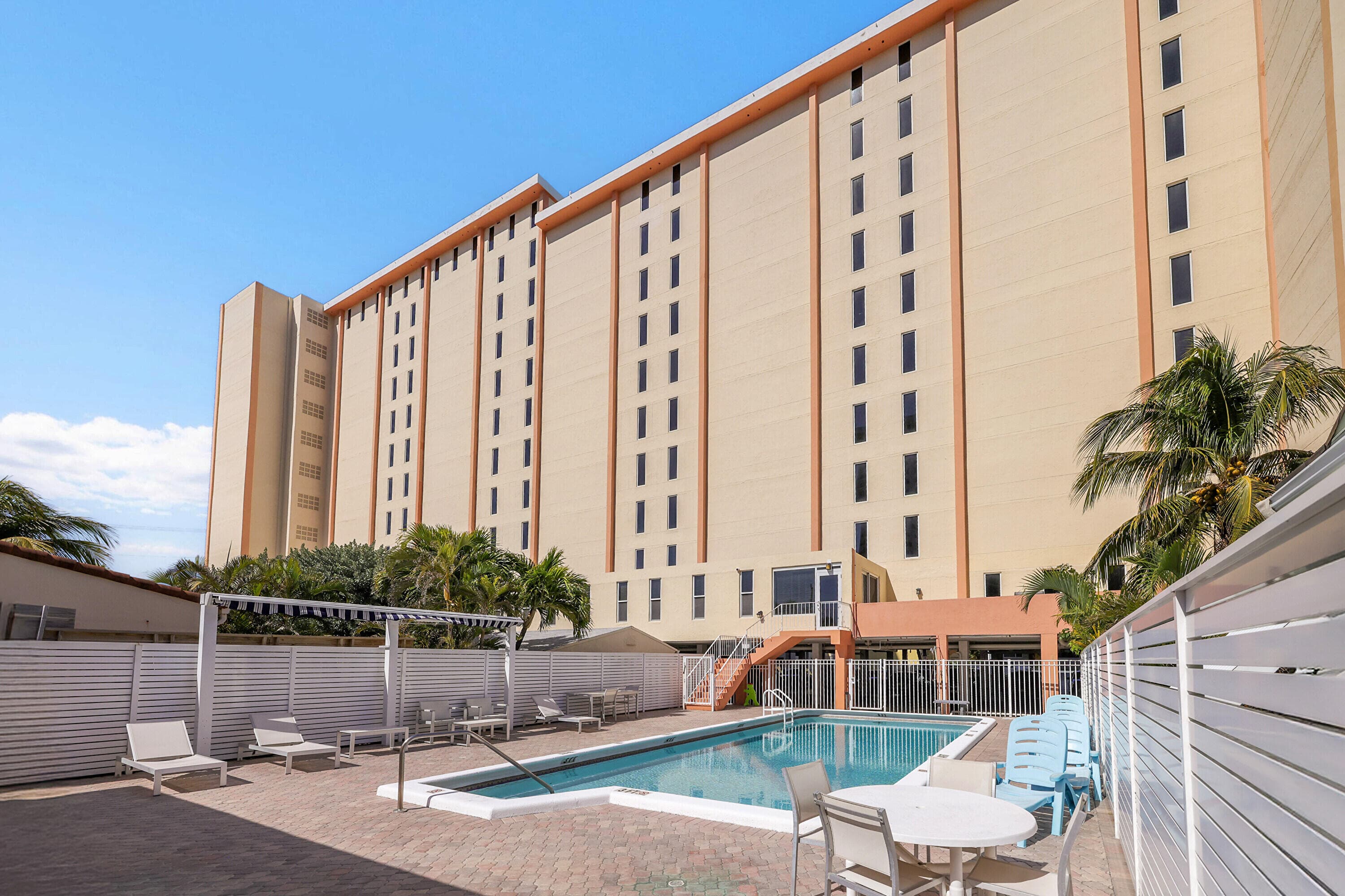 801 S Ocean Drive 404, Hollywood, FL 33019 — photo 28 of 46
