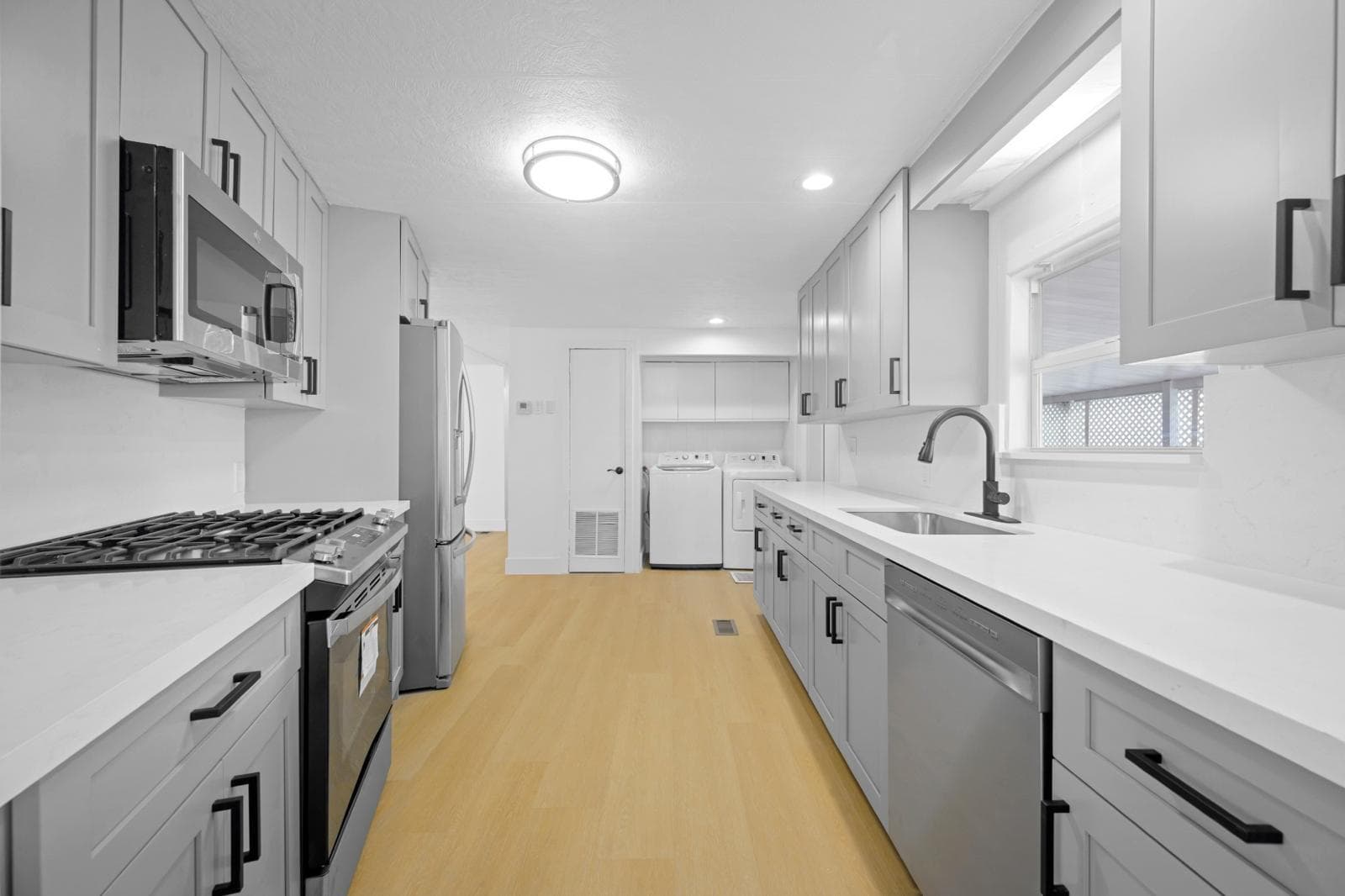 2721 SW 54th Street, Fort Lauderdale, FL 33312 — photo 8 of 39