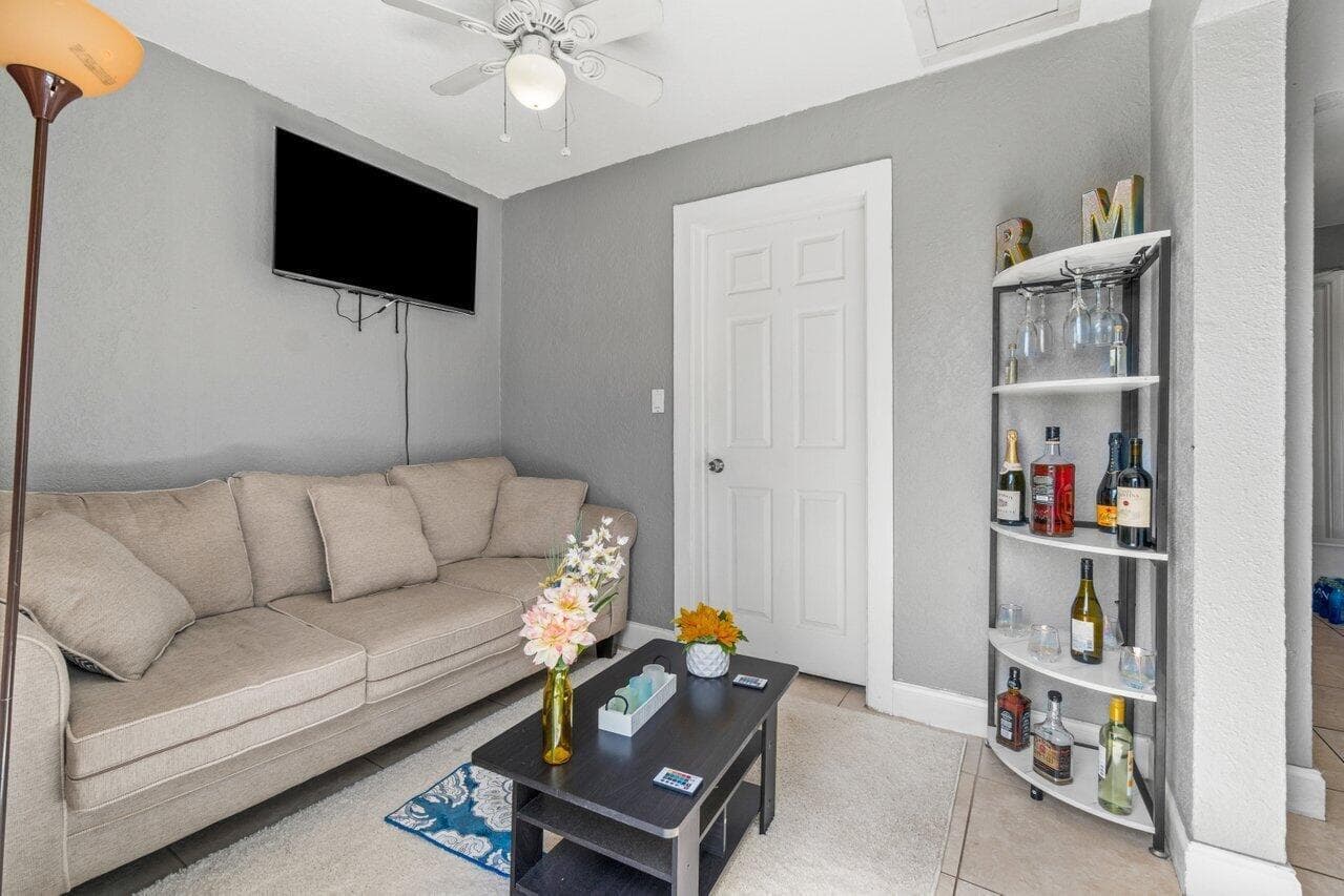 320 Swain Boulevard, Greenacres, FL 33463 — photo 8 of 32