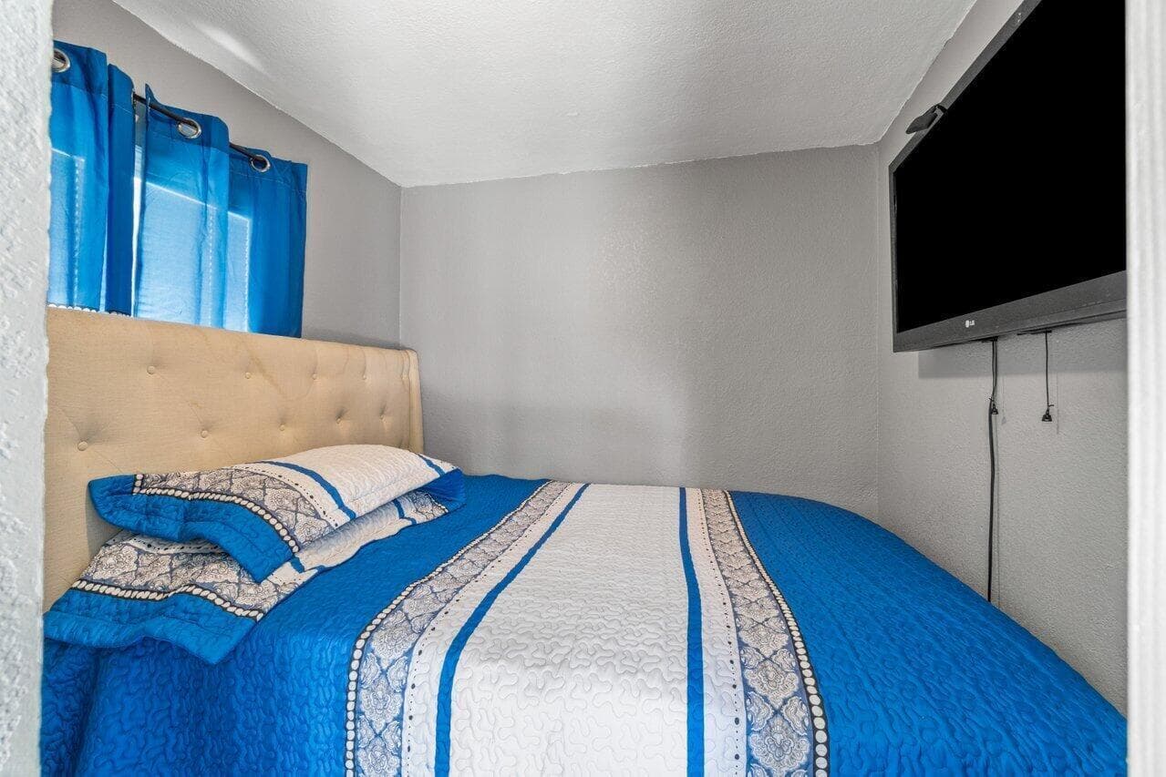 320 Swain Boulevard, Greenacres, FL 33463 — photo 15 of 32