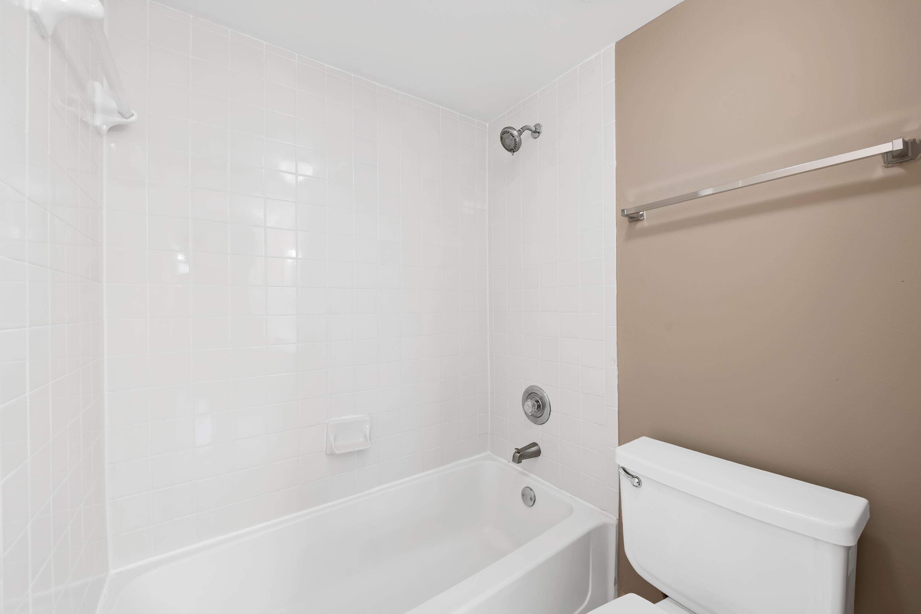 2861 N Oakland Forest Drive 202, Oakland Park, FL 33309 — photo 13 of 27