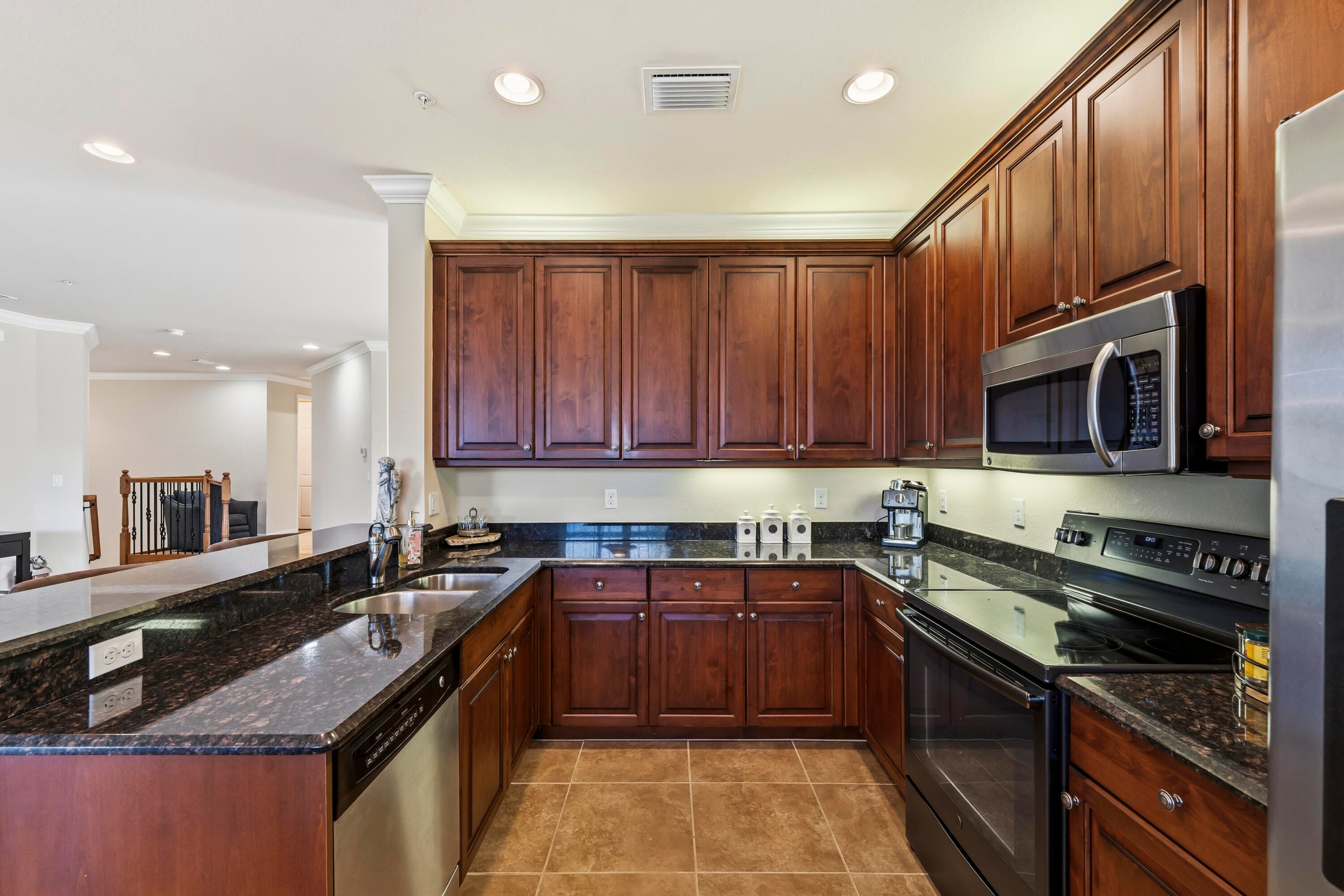 6513 Monterey Point 201, Naples, FL 34105 — photo 8 of 35