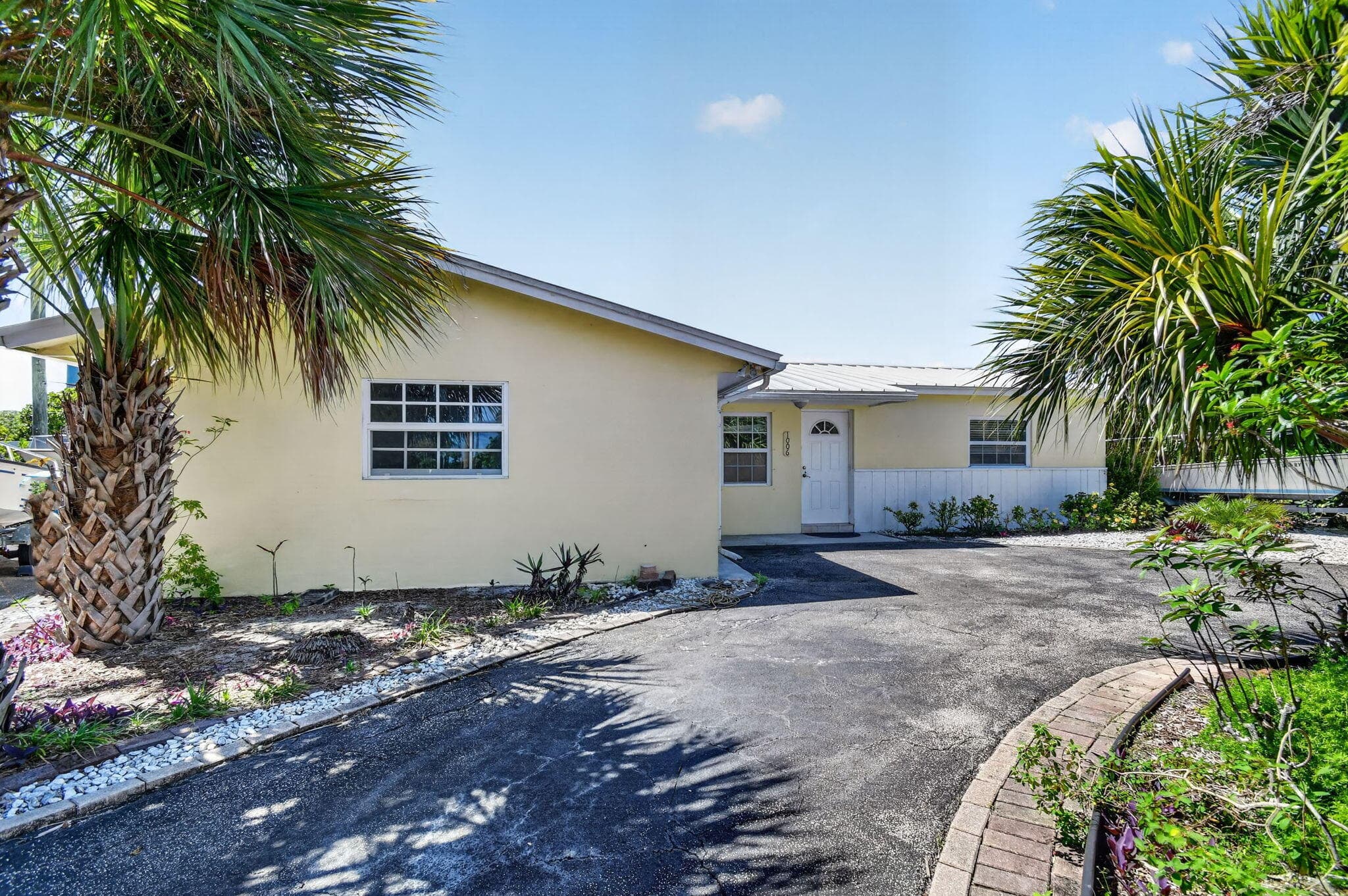 1006 SW 28th Avenue, Boynton Beach, FL 33426 — photo 3 of 76
