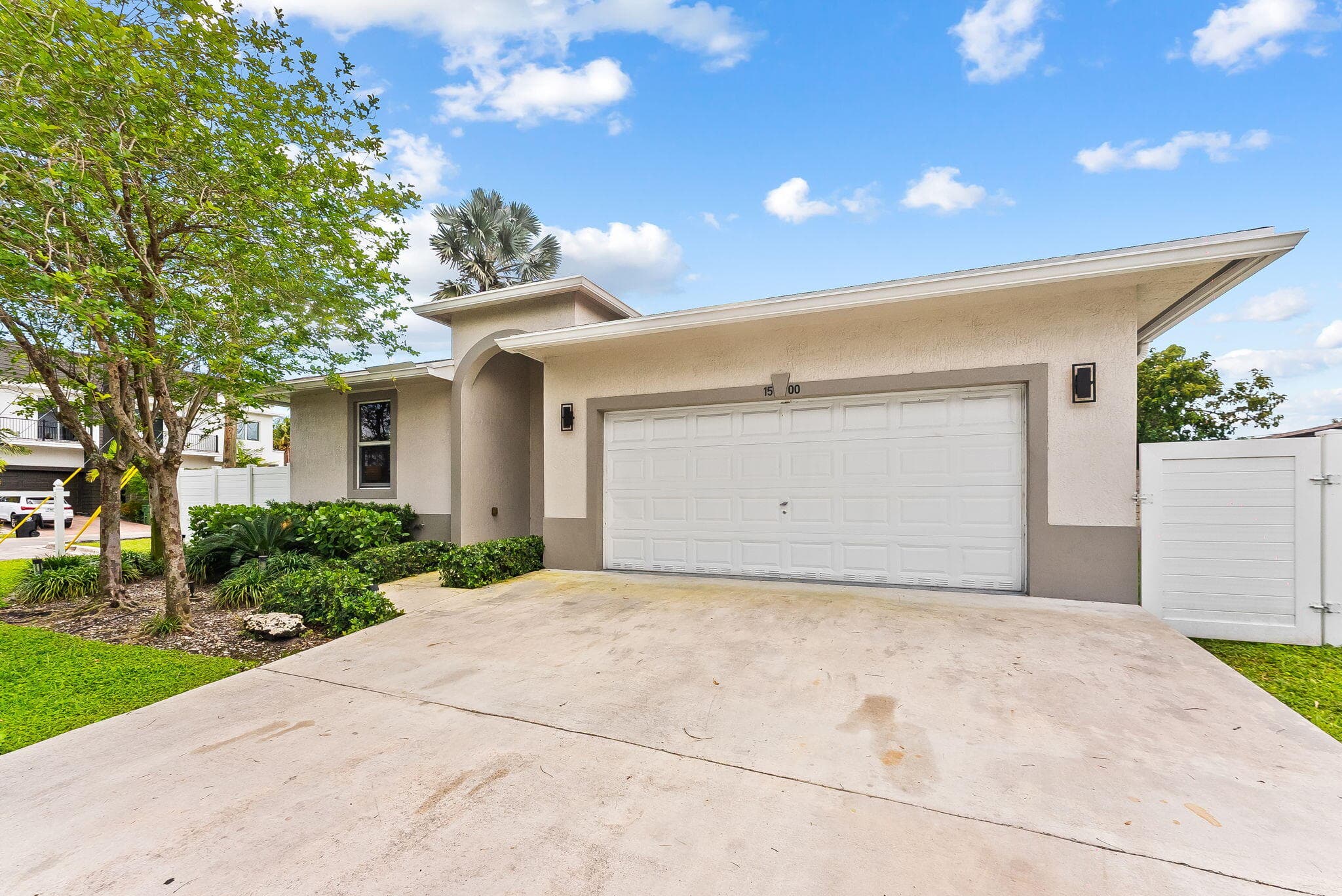 1500 SW 20th Street, Fort Lauderdale, FL 33315 — photo 2 of 36