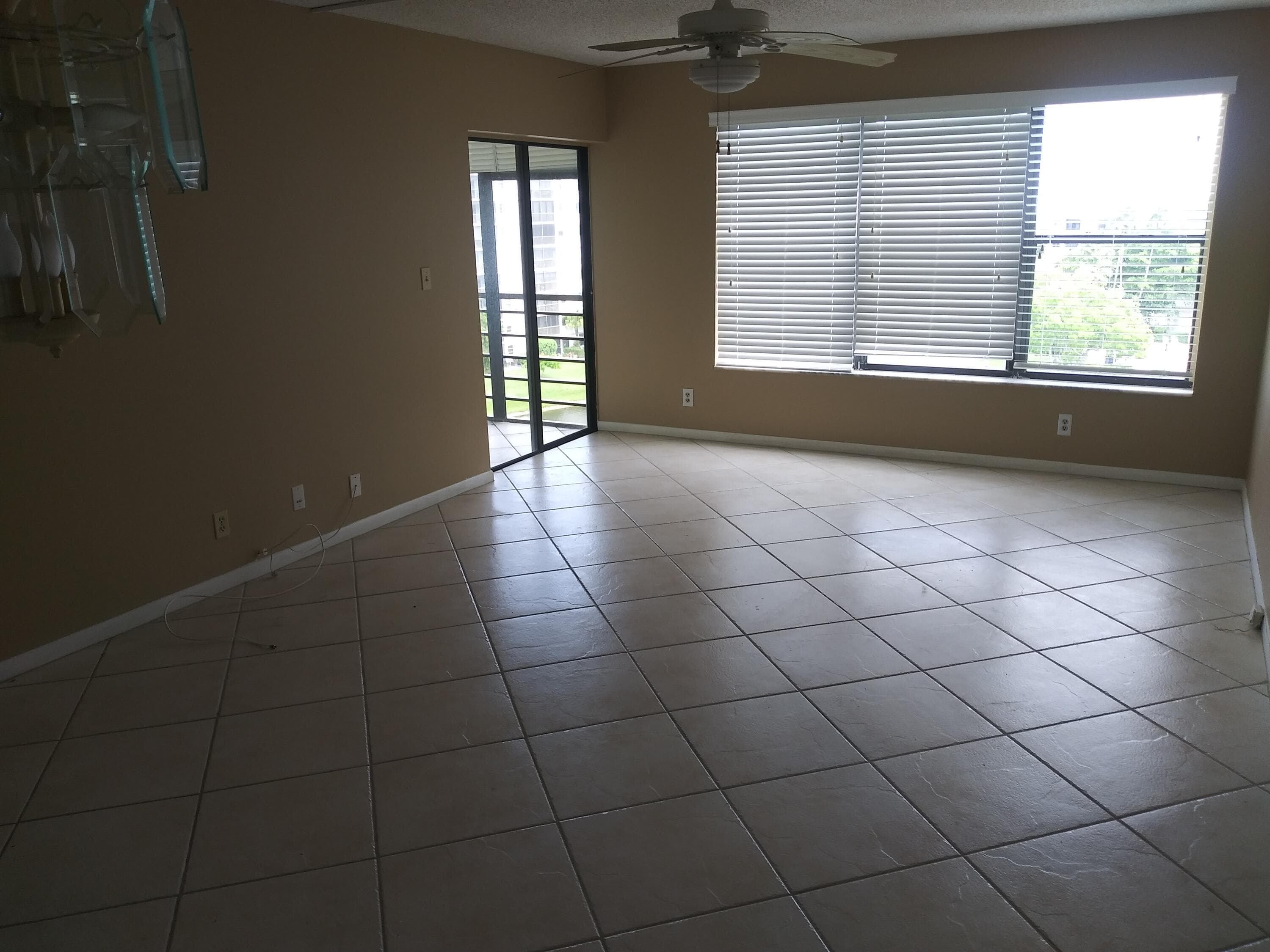 2309 S Cypress Bend Drive S 714c, Pompano Beach, FL 33069 — photo 4 of 10