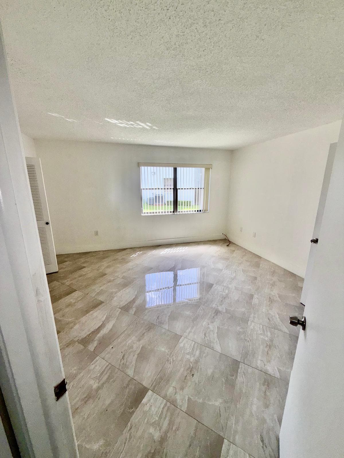 9405 Fontainebleau Boulevard 109, Miami, FL 33172 — photo 18 of 31