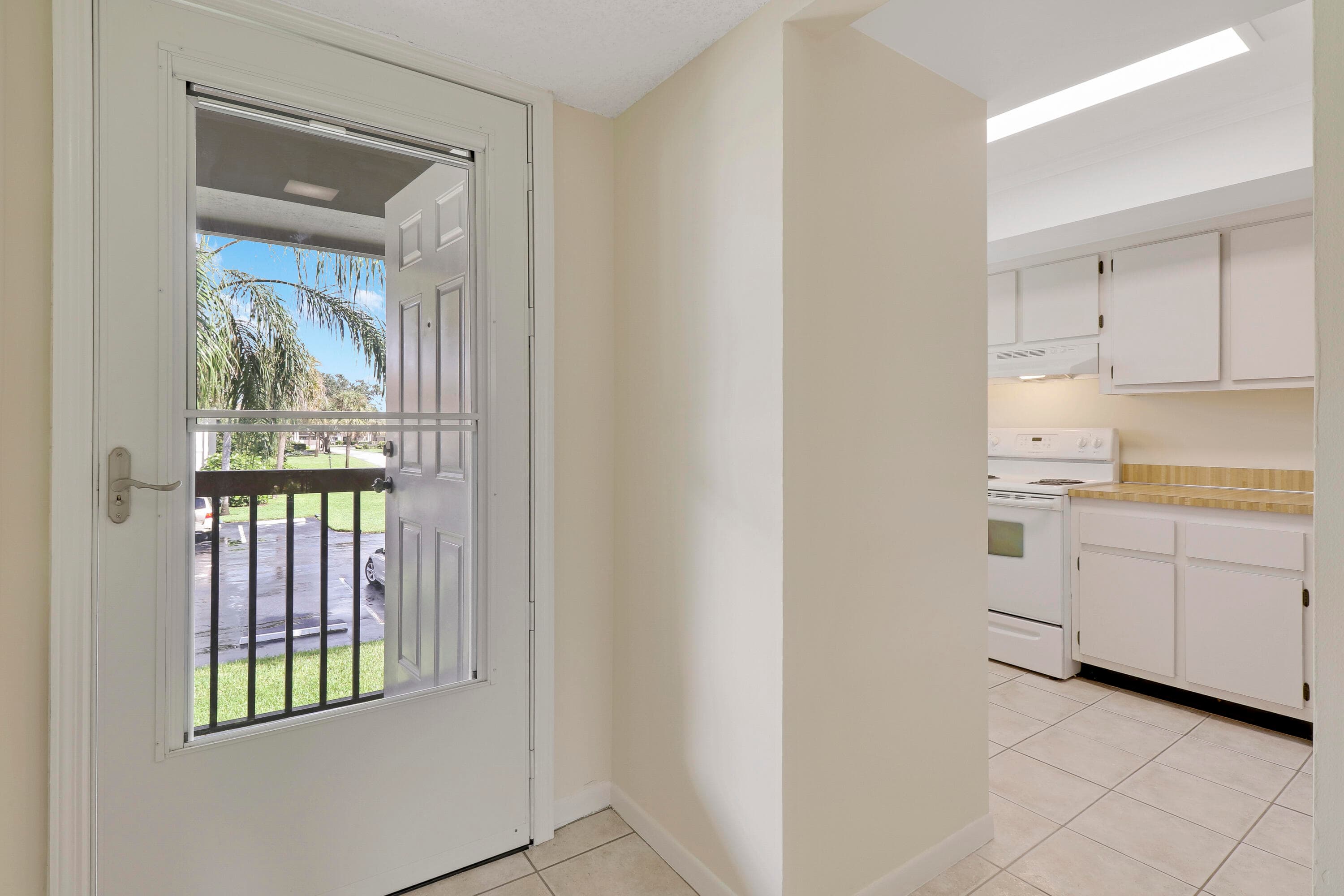 1600 NE Dixie Highway 10-203, Jensen Beach, FL 34957 — photo 4 of 37
