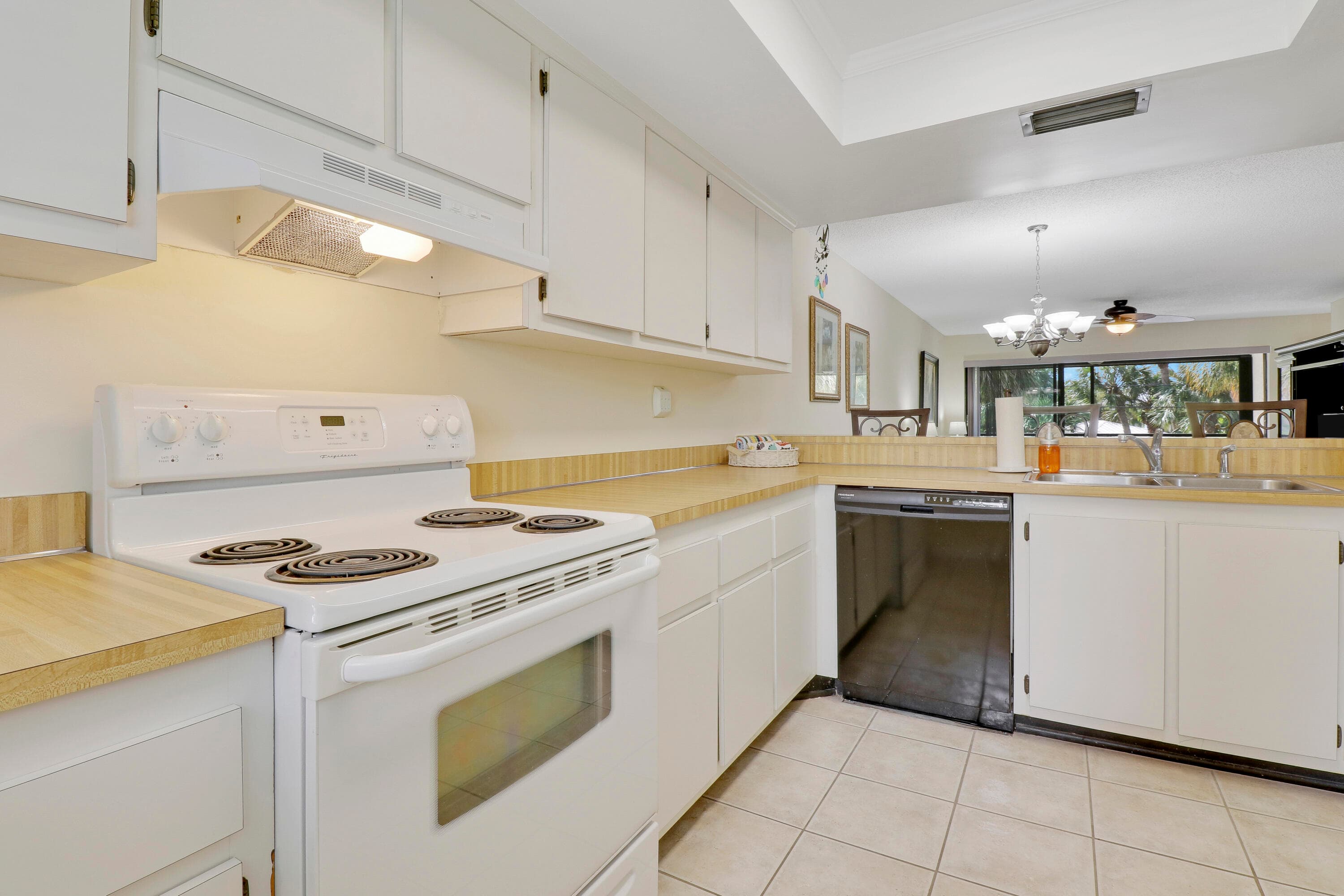 1600 NE Dixie Highway 10-203, Jensen Beach, FL 34957 — photo 9 of 37