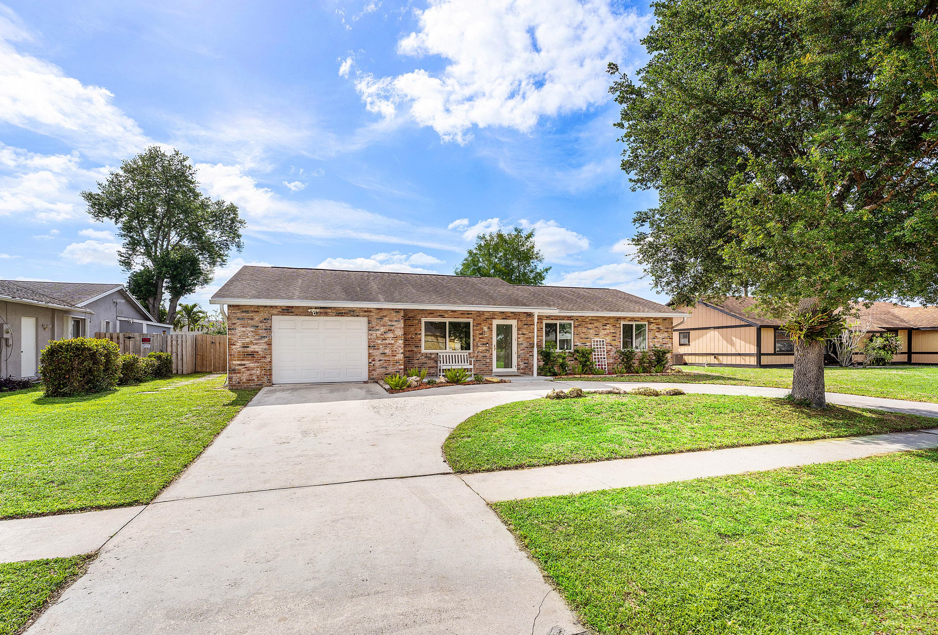 144 Cordoba Circle, Royal Palm Beach, FL 33411 — photo 3 of 27